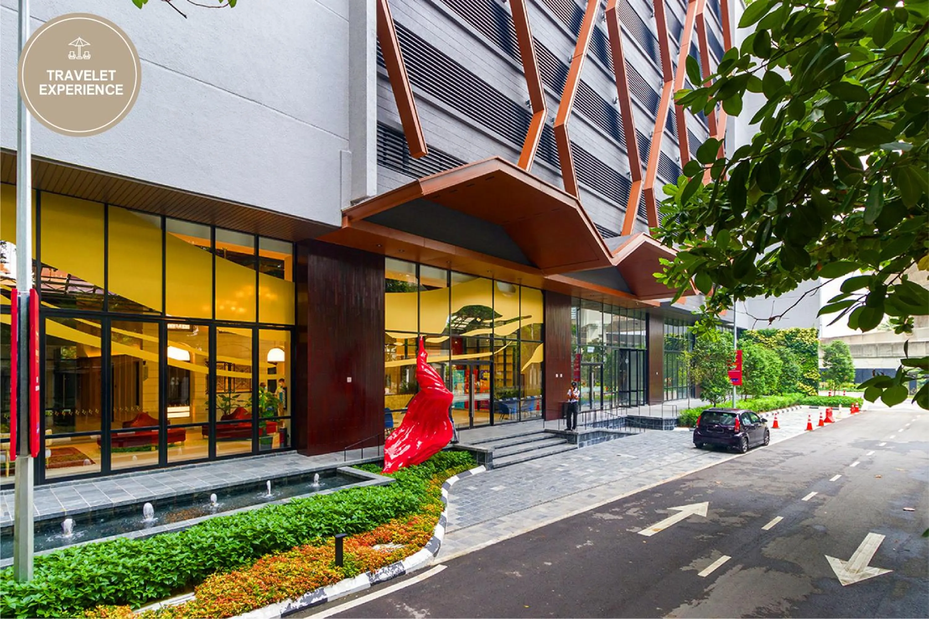 Facade/entrance in Scarletz Suites KLCC, Travelet