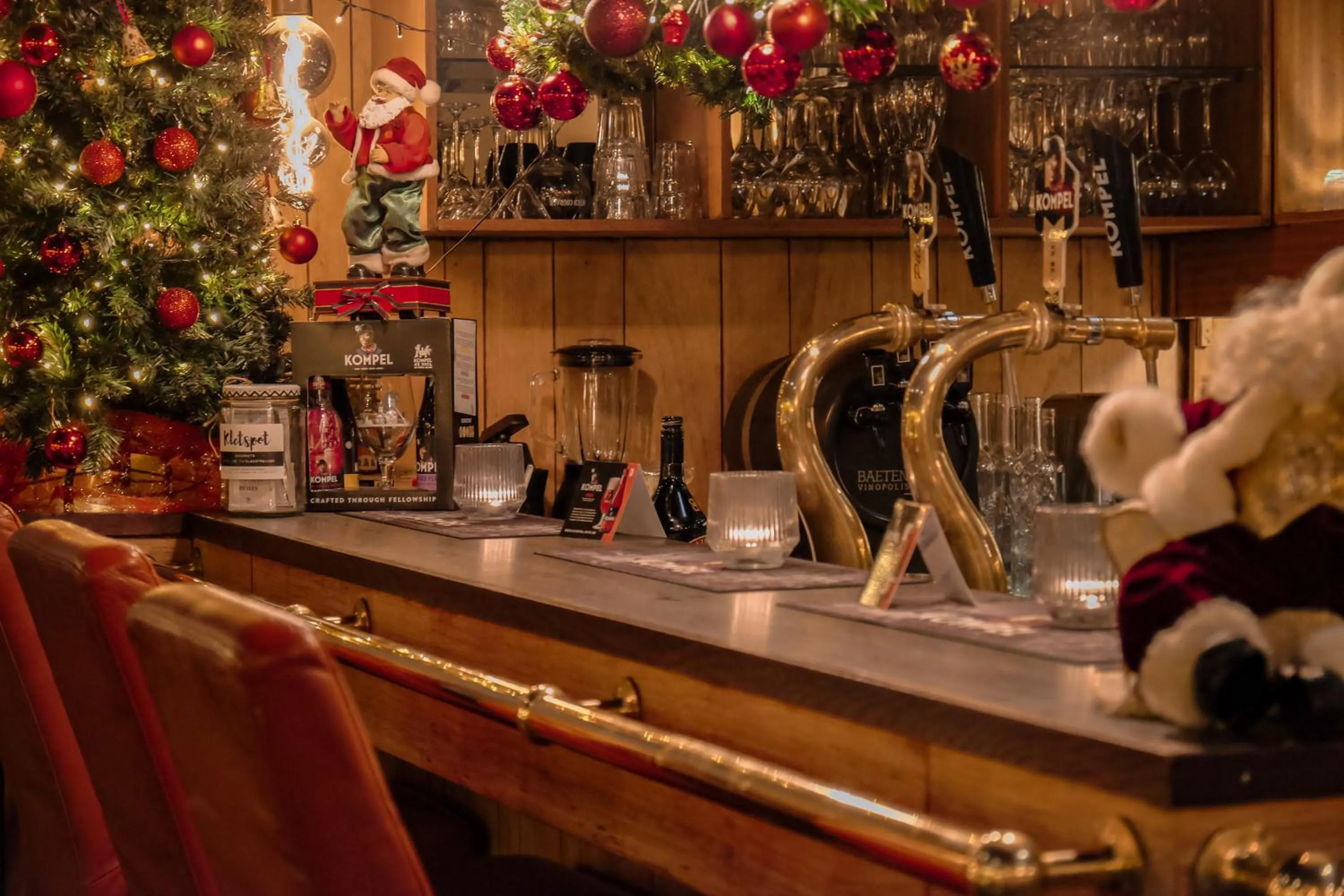 Restaurant/places to eat in Hotel Atlanta