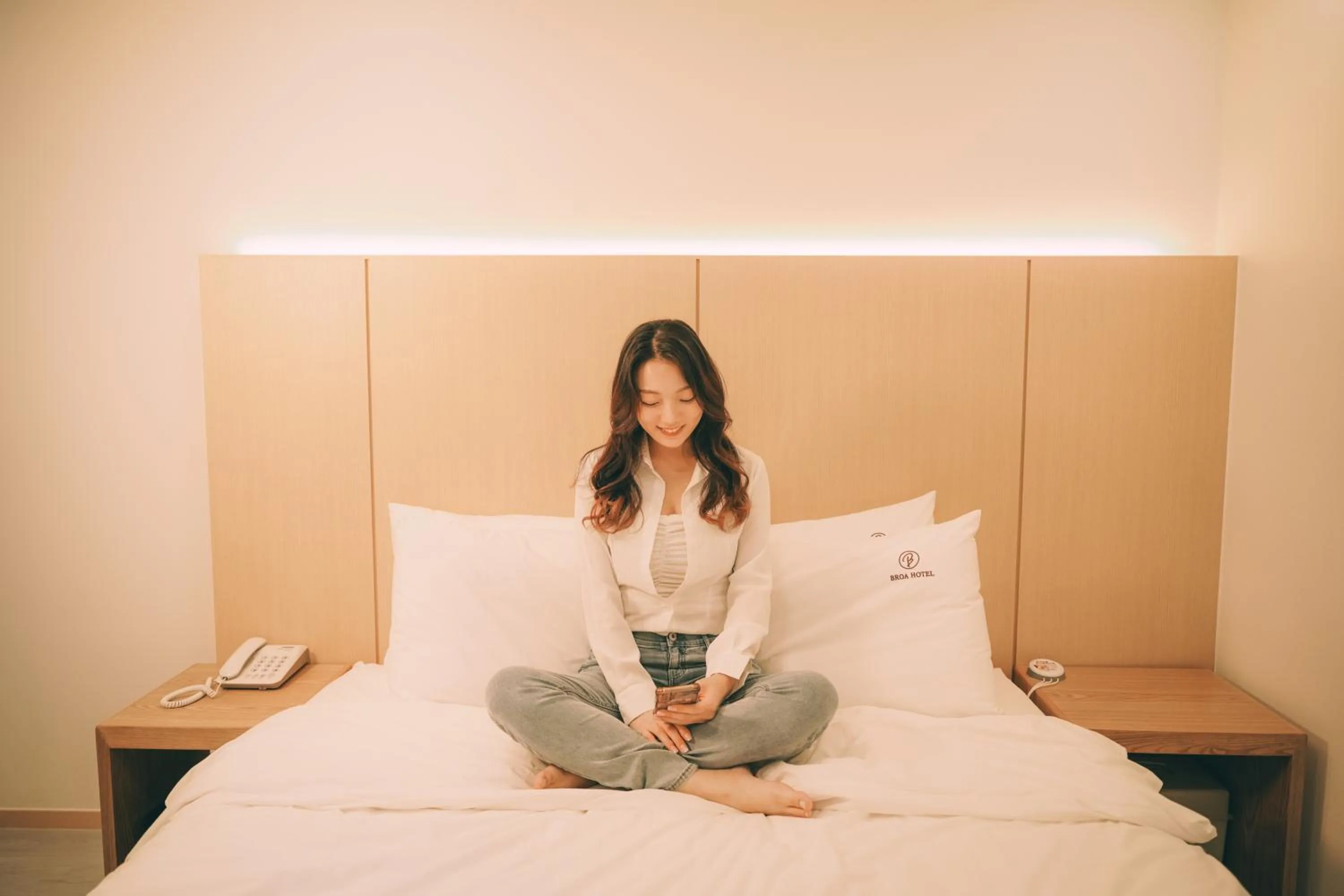 People, Bed in Busan Seomyeon Broa Hotel