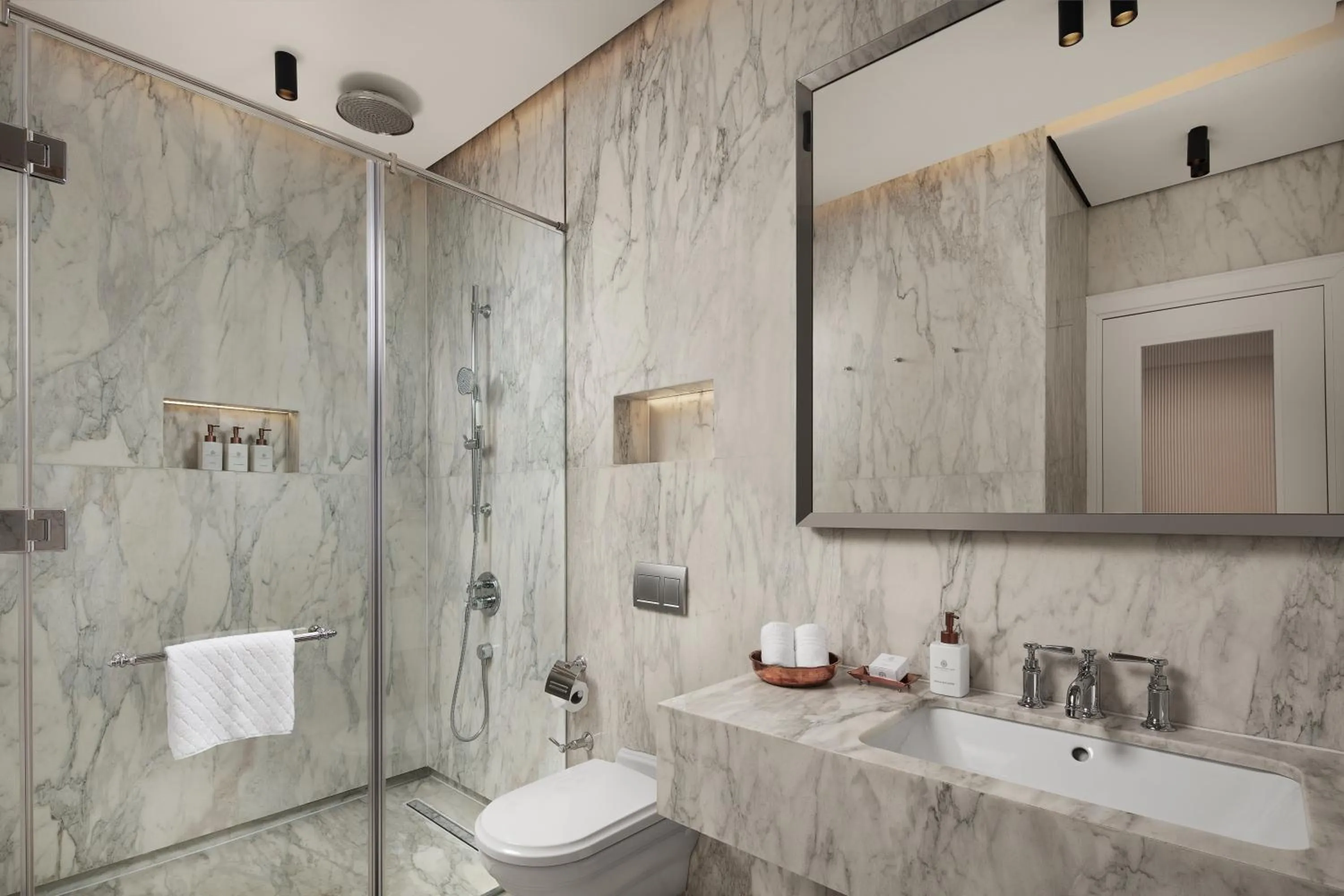 Toilet in Sanasaryan Han, a Luxury Collection Hotel, Istanbul