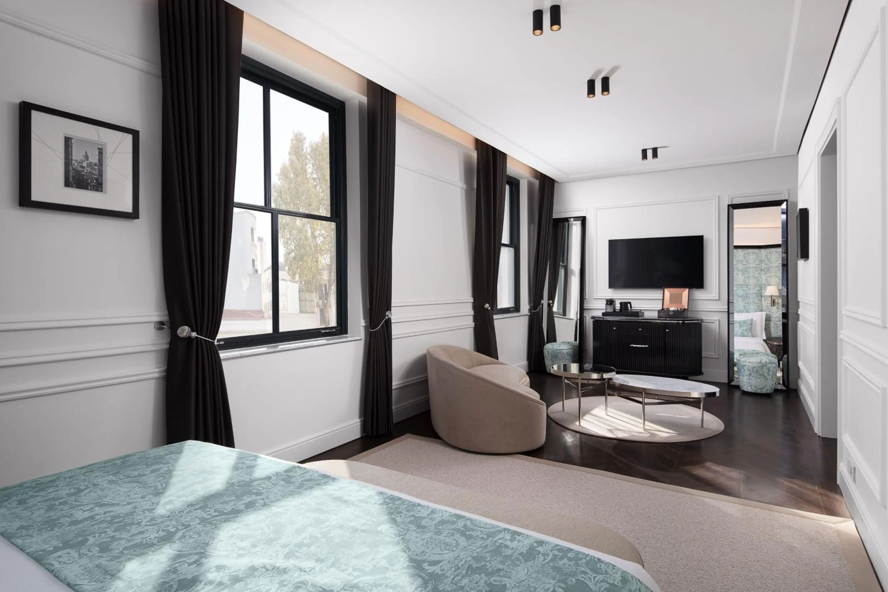 Photo of the whole room, Bed in Sanasaryan Han, a Luxury Collection Hotel, Istanbul