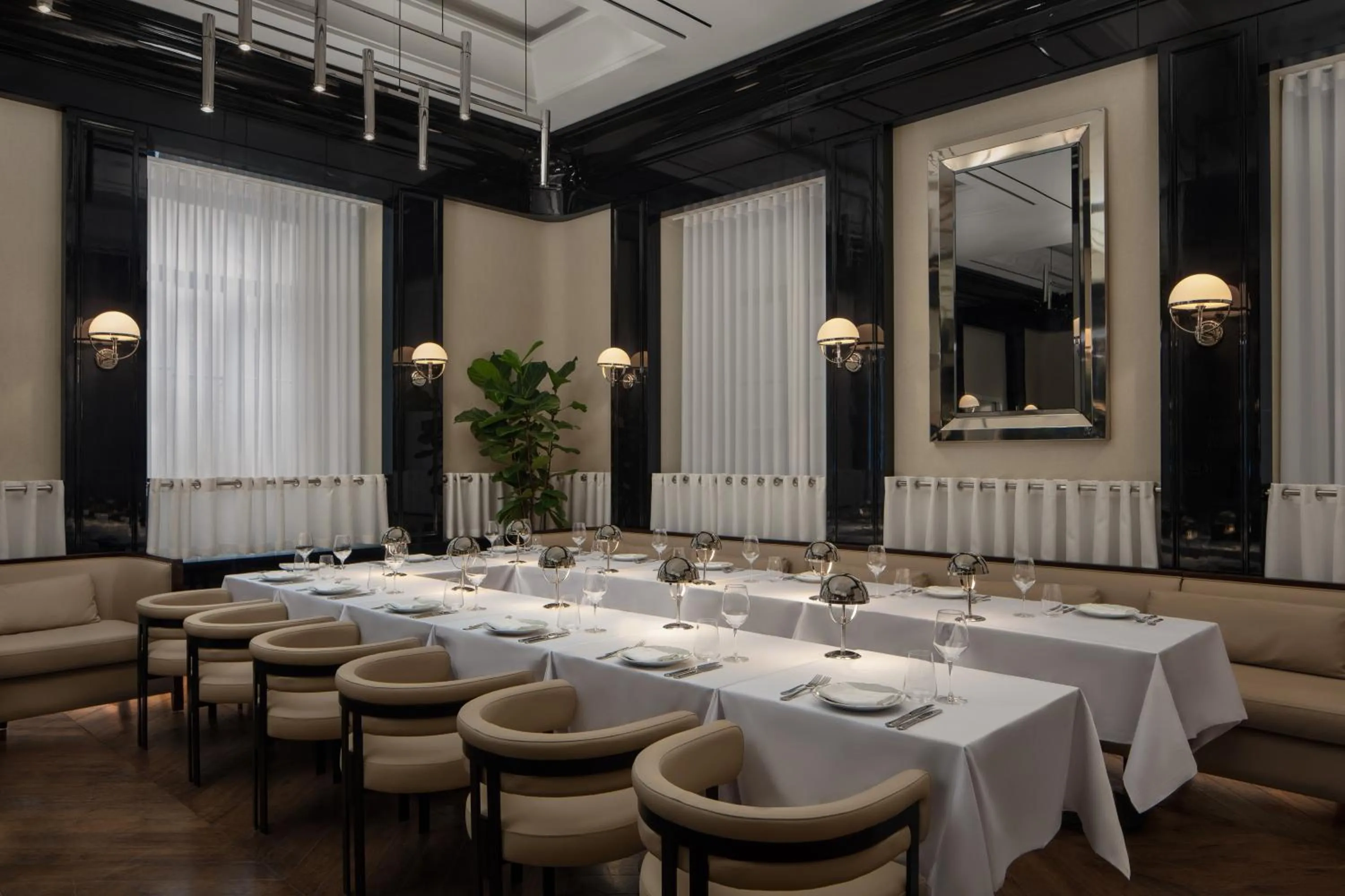 Restaurant/places to eat in Sanasaryan Han, a Luxury Collection Hotel, Istanbul