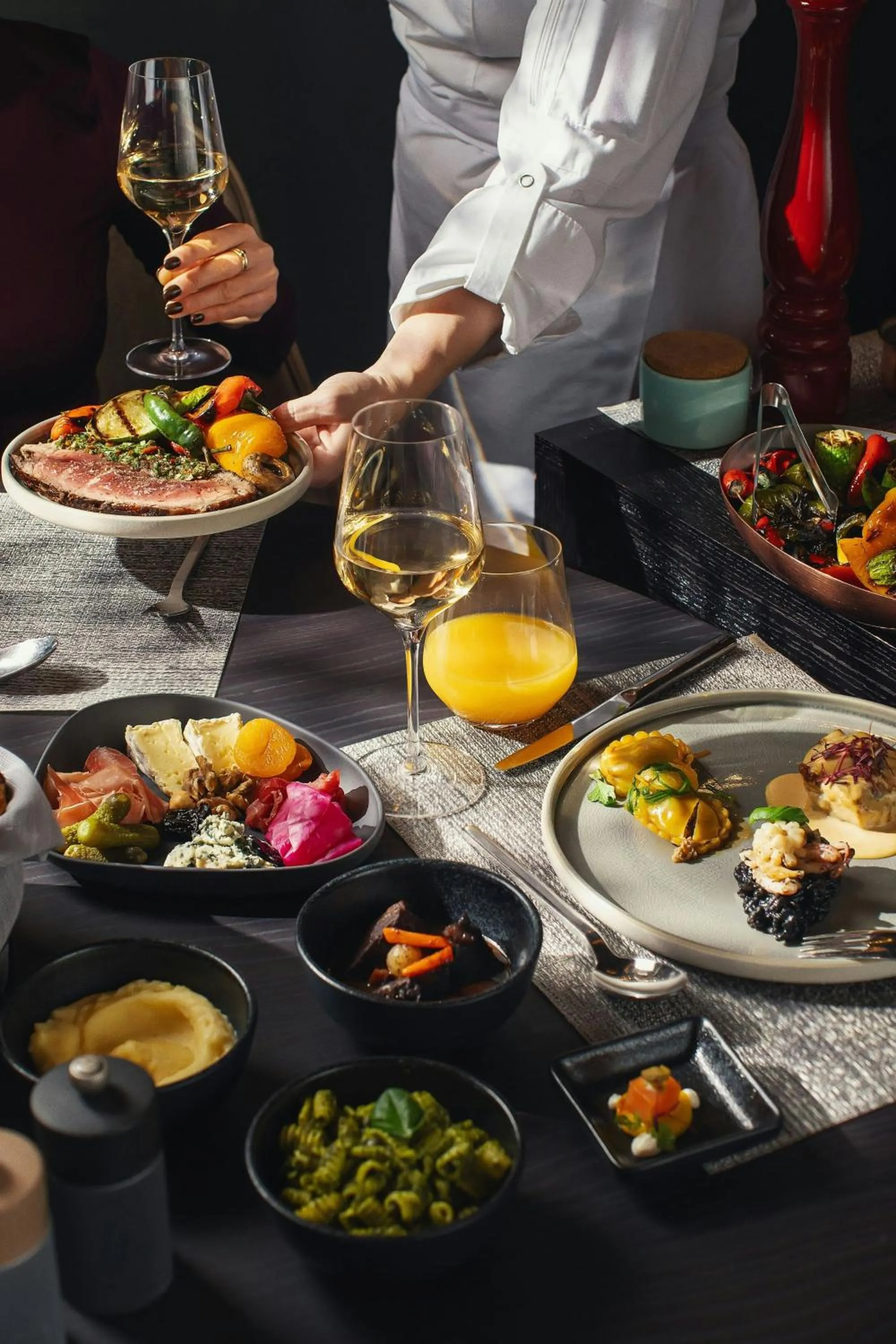 Restaurant/places to eat in Paragraph Freedom Square, a Luxury Collection Hotel, Tbilisi