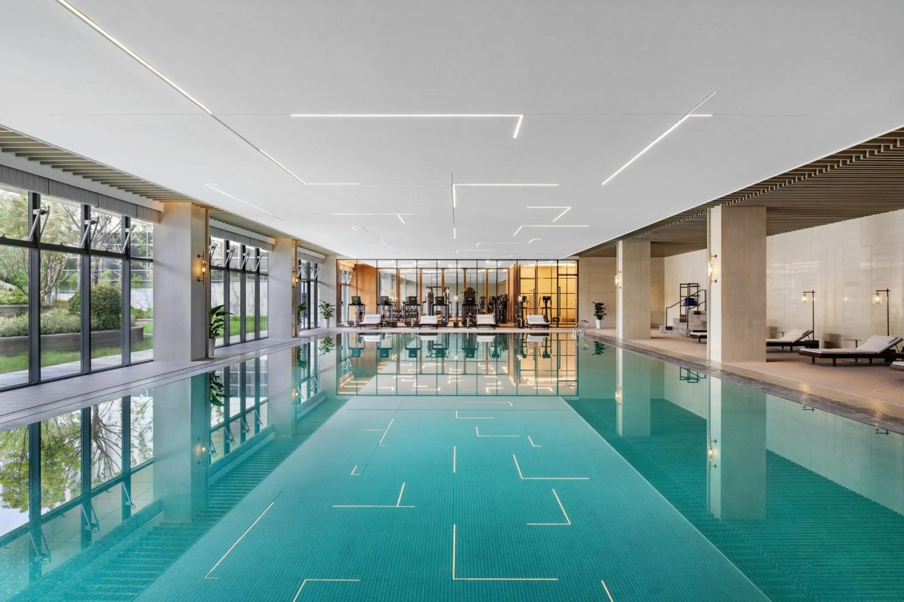 Swimming pool in Sheraton Xuzhou