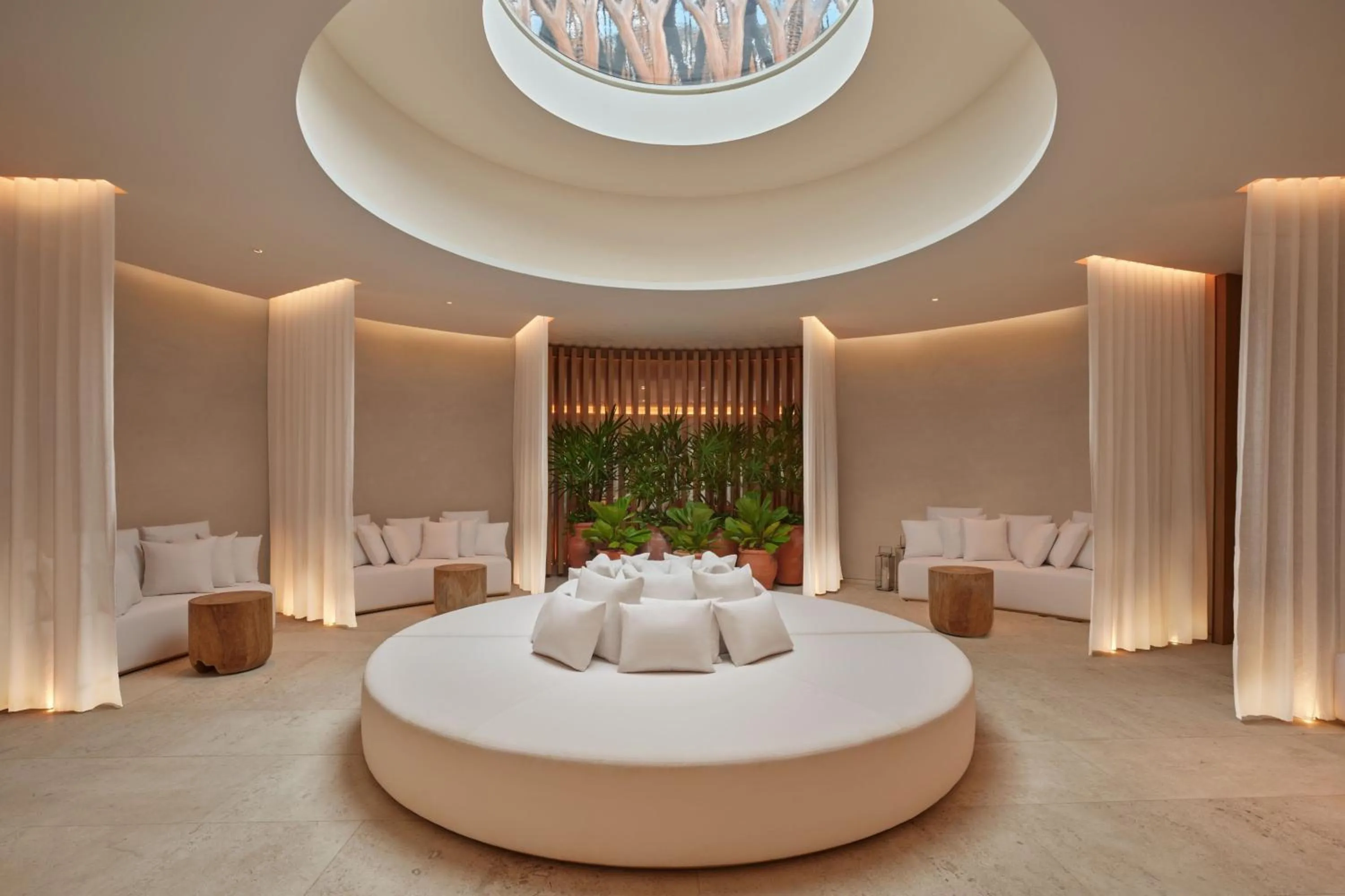 Lounge or bar in The Riviera Maya EDITION at Kanai