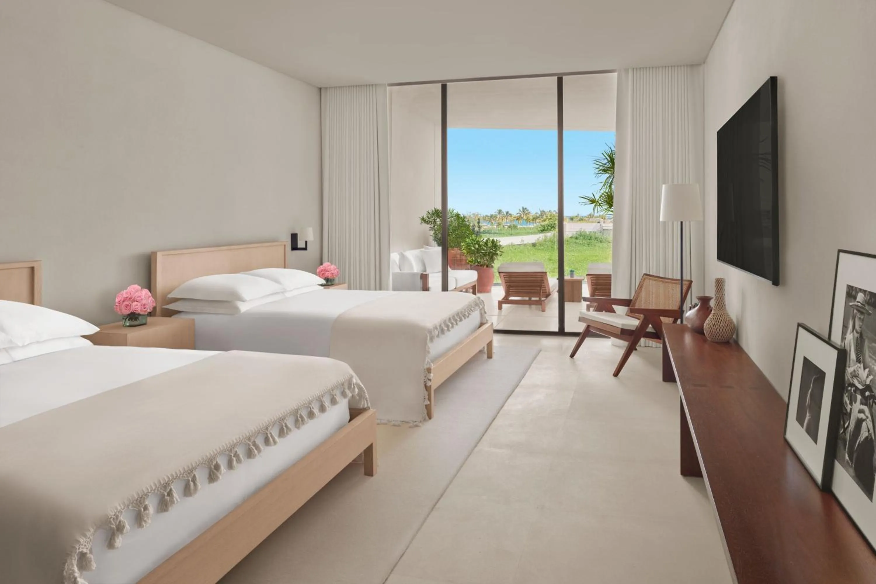 Photo of the whole room, Bed in The Riviera Maya EDITION at Kanai