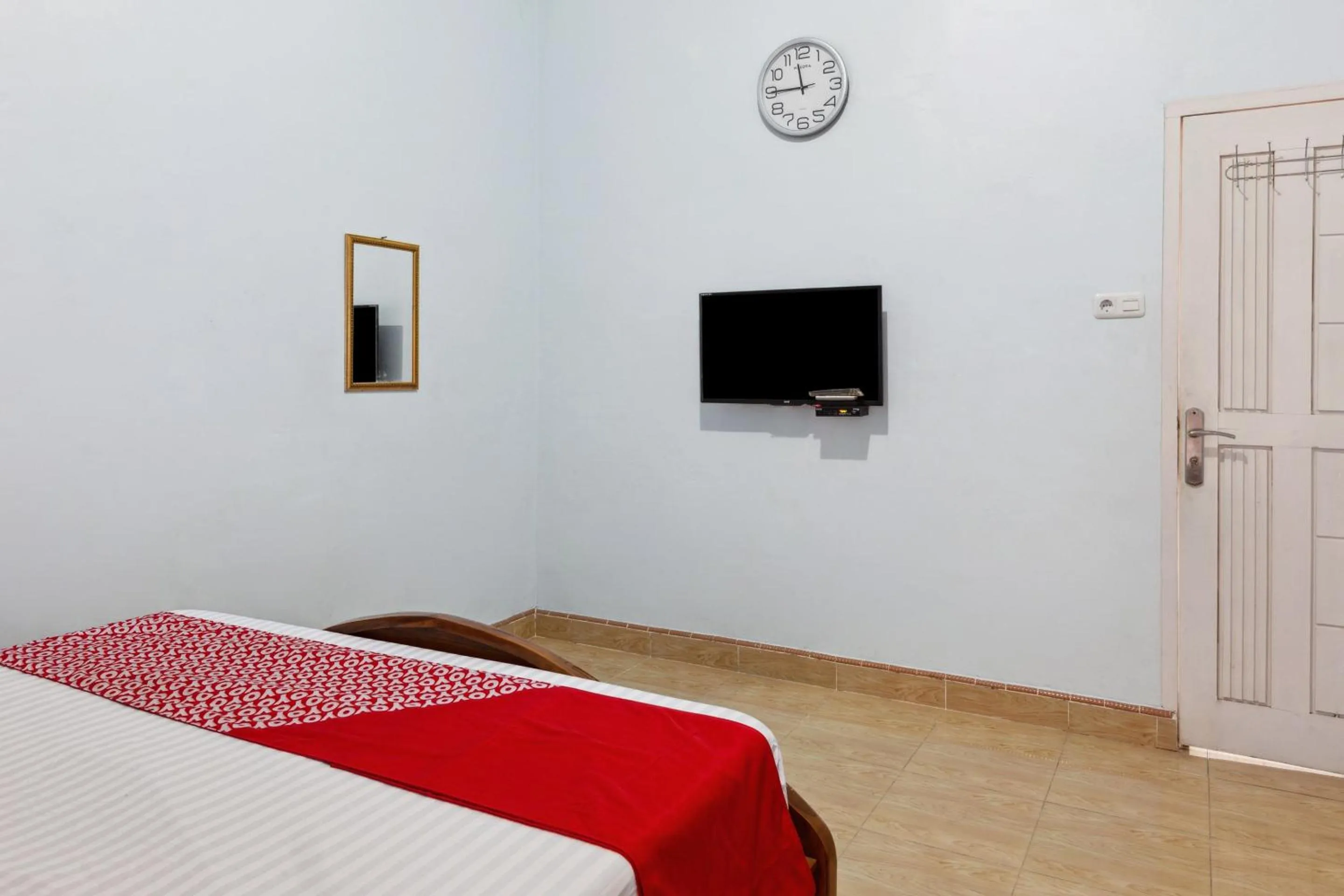 Bedroom, Bed in OYO Life 92803 Penginapan Purnama