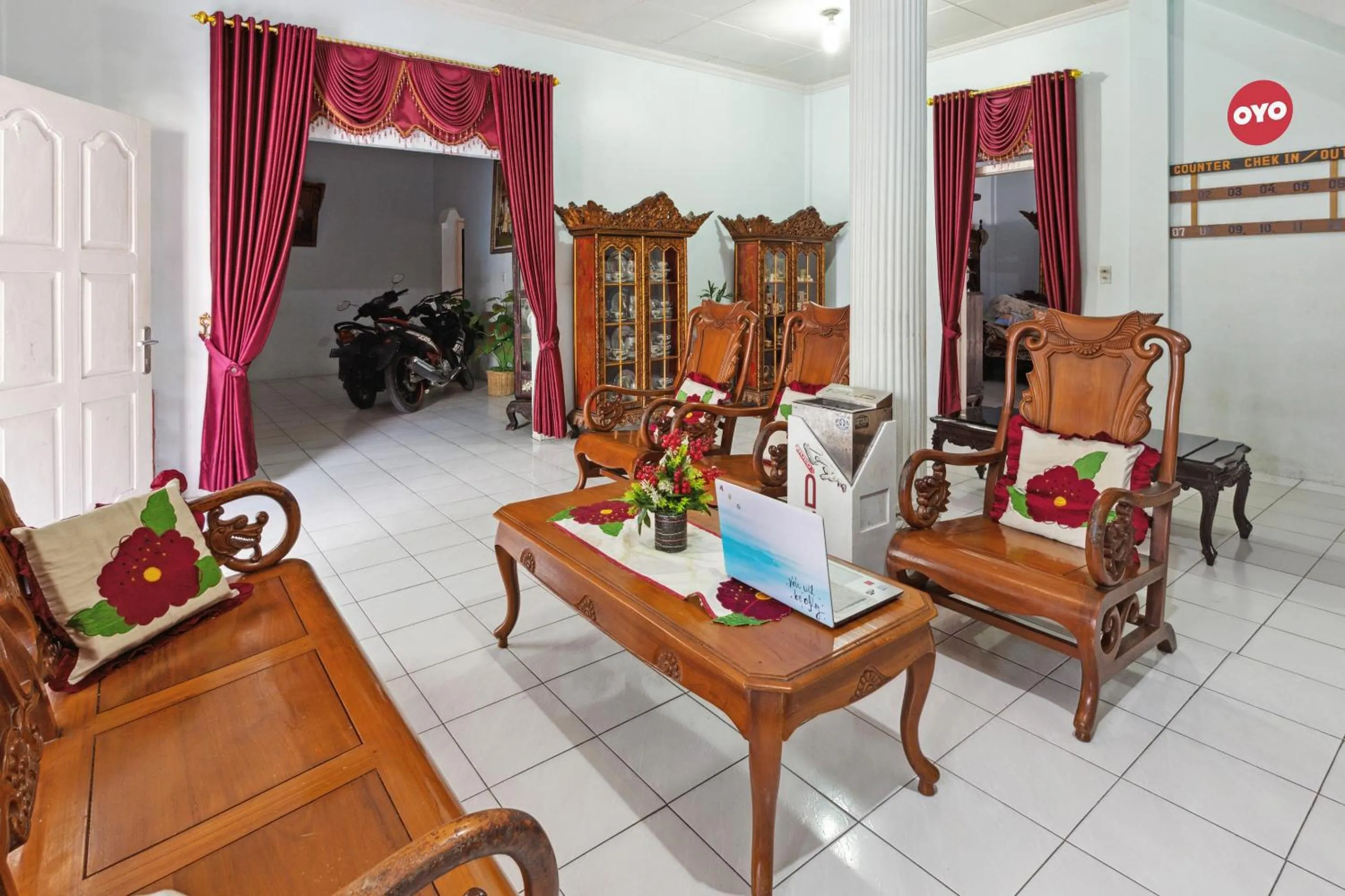 Lobby or reception in OYO Life 92803 Penginapan Purnama