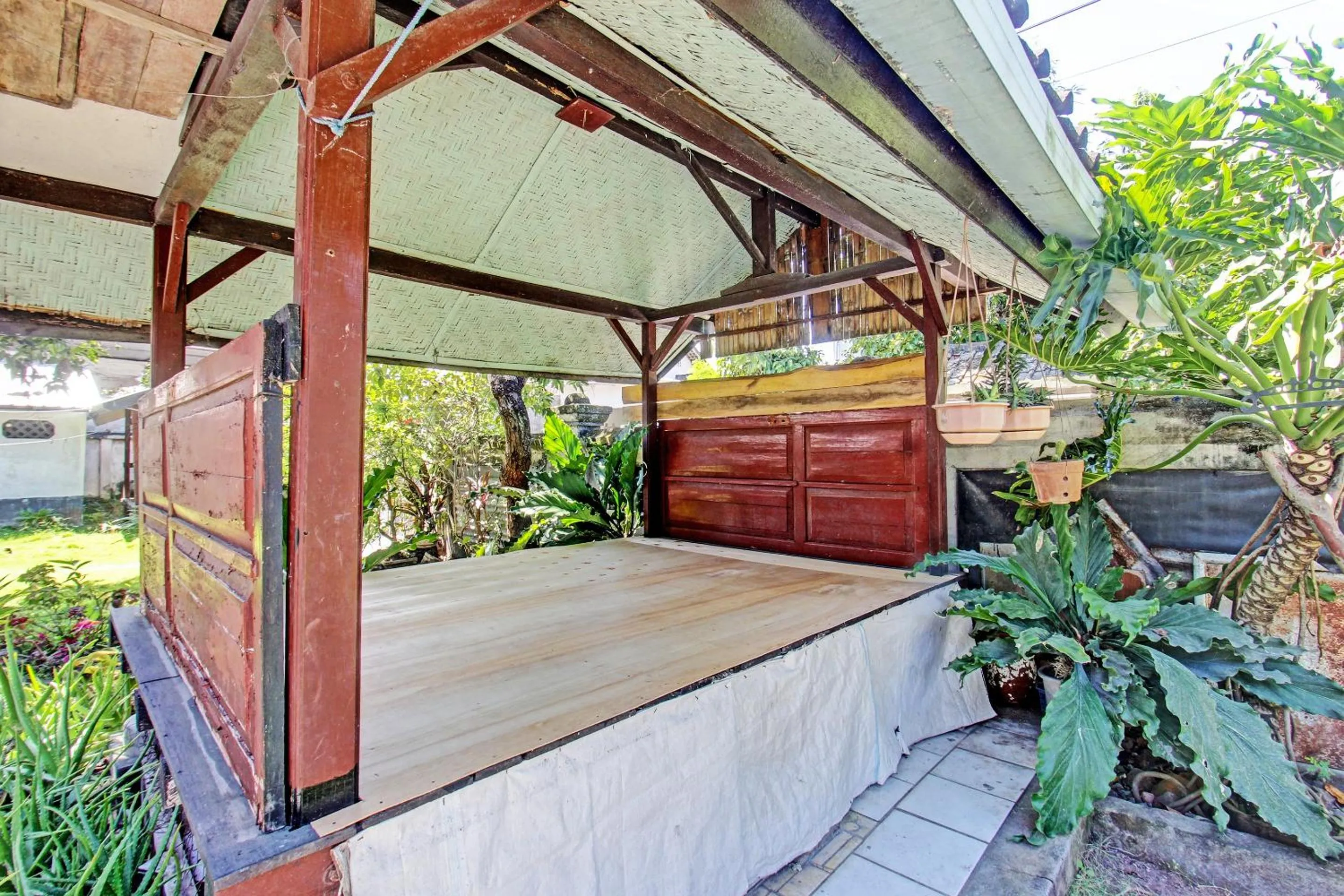 Lobby or reception in OYO Life 92853 Kost 999