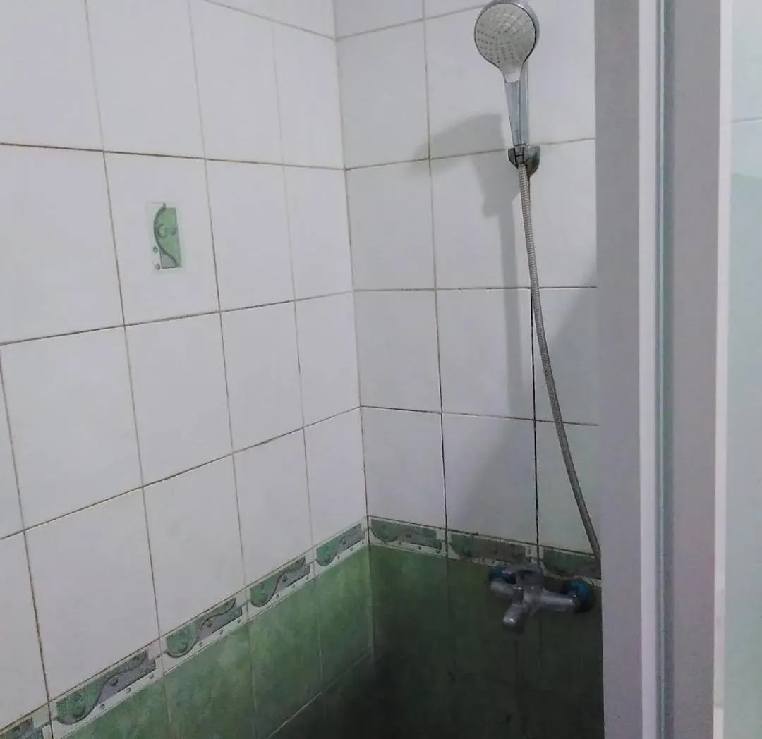 Bathroom in OYO Life 92781 Kost Parung Serab Syariah