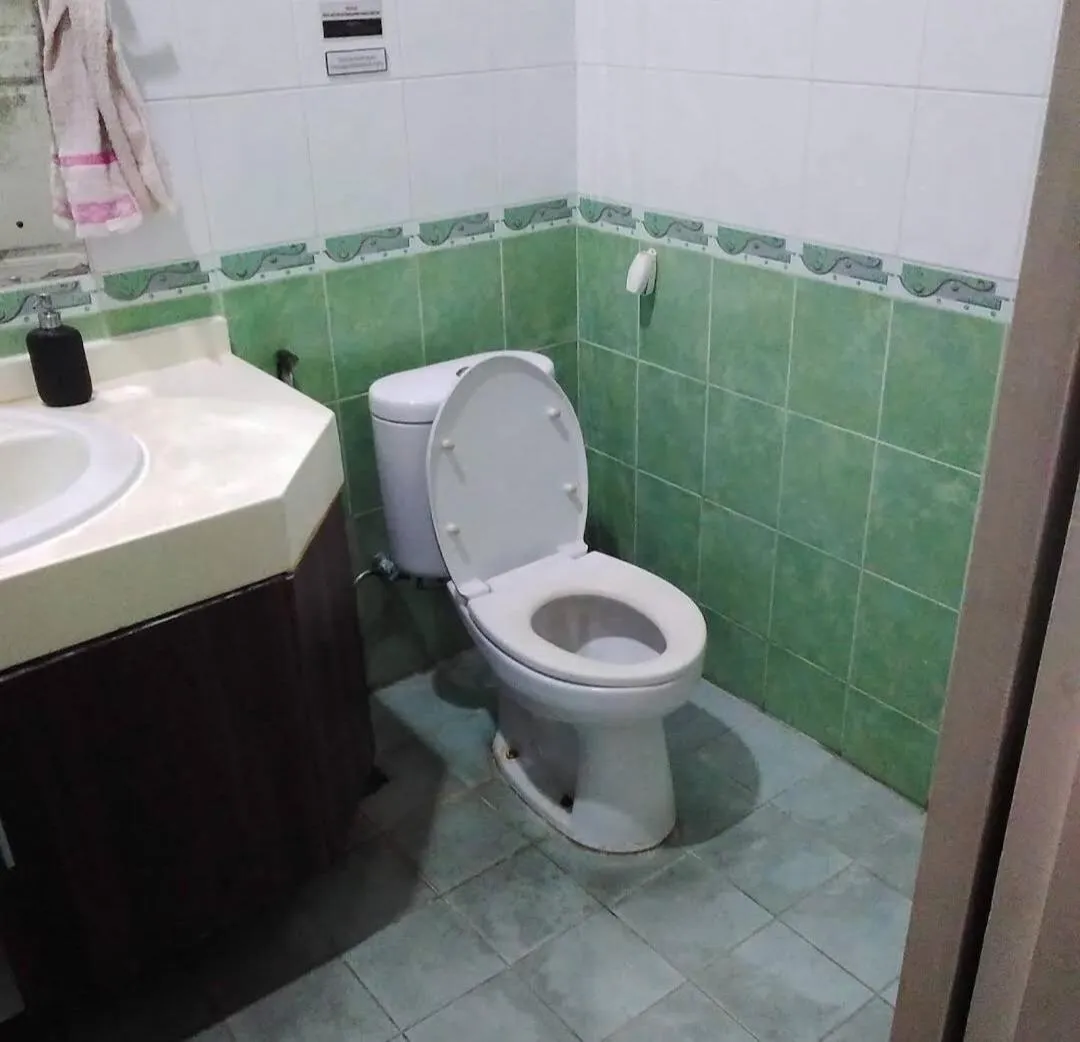 Bathroom in OYO Life 92781 Kost Parung Serab Syariah