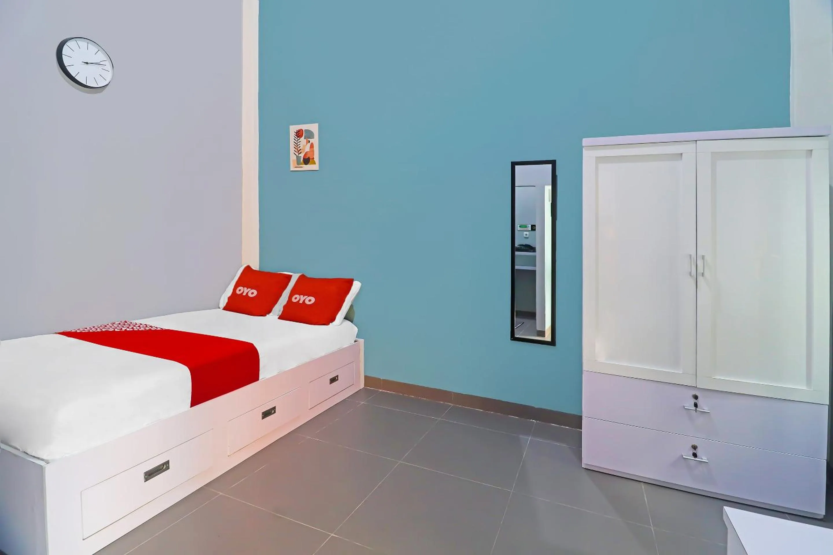 Bedroom, Bed in OYO Life 92691 Mc Kost Syariah