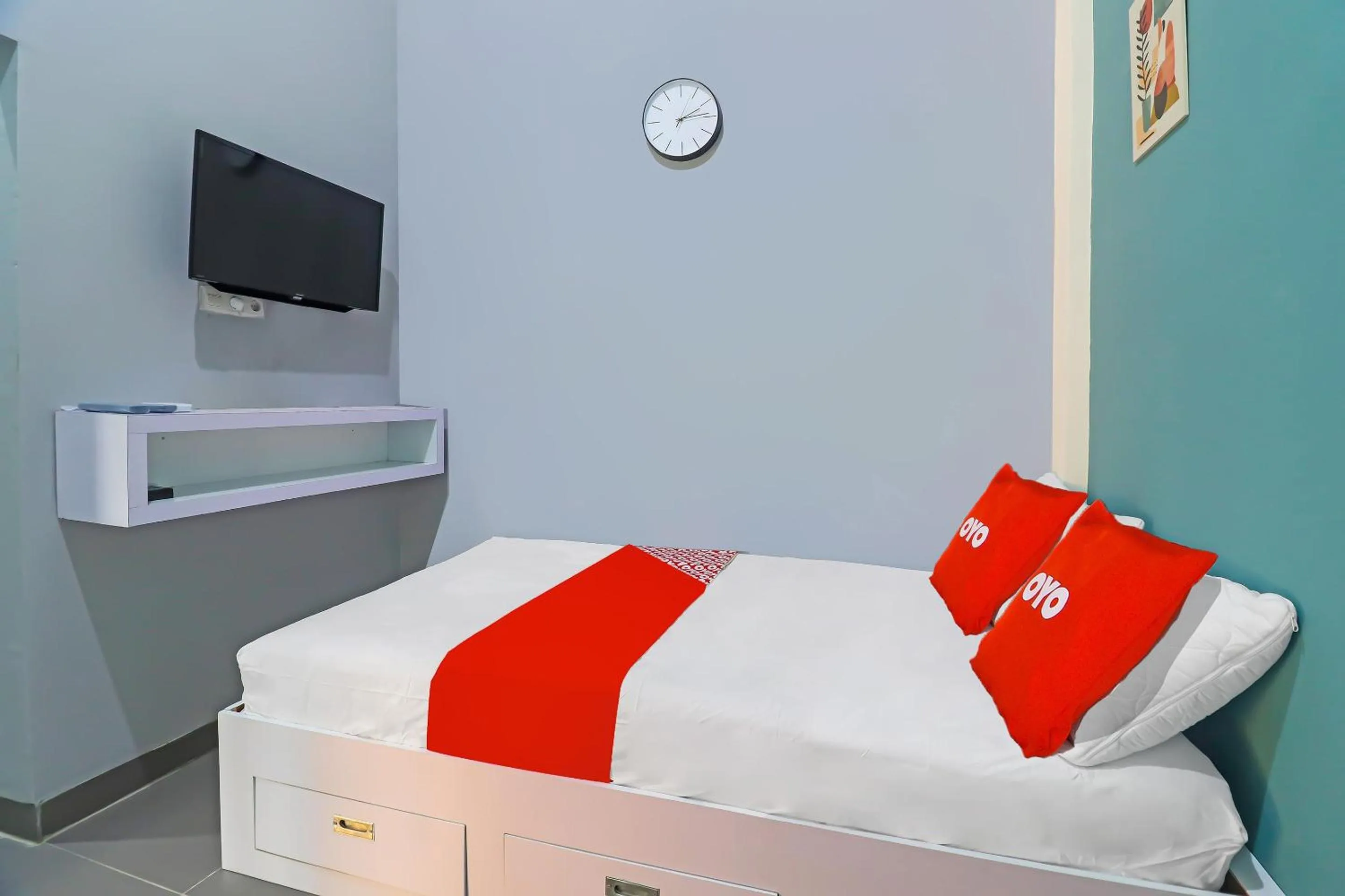 Bedroom, Bed in OYO Life 92691 Mc Kost Syariah