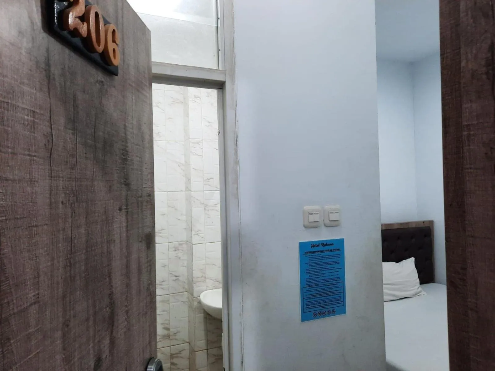 Bedroom in OYO Life 92883 Kost Ratana Cengkareng Syariah