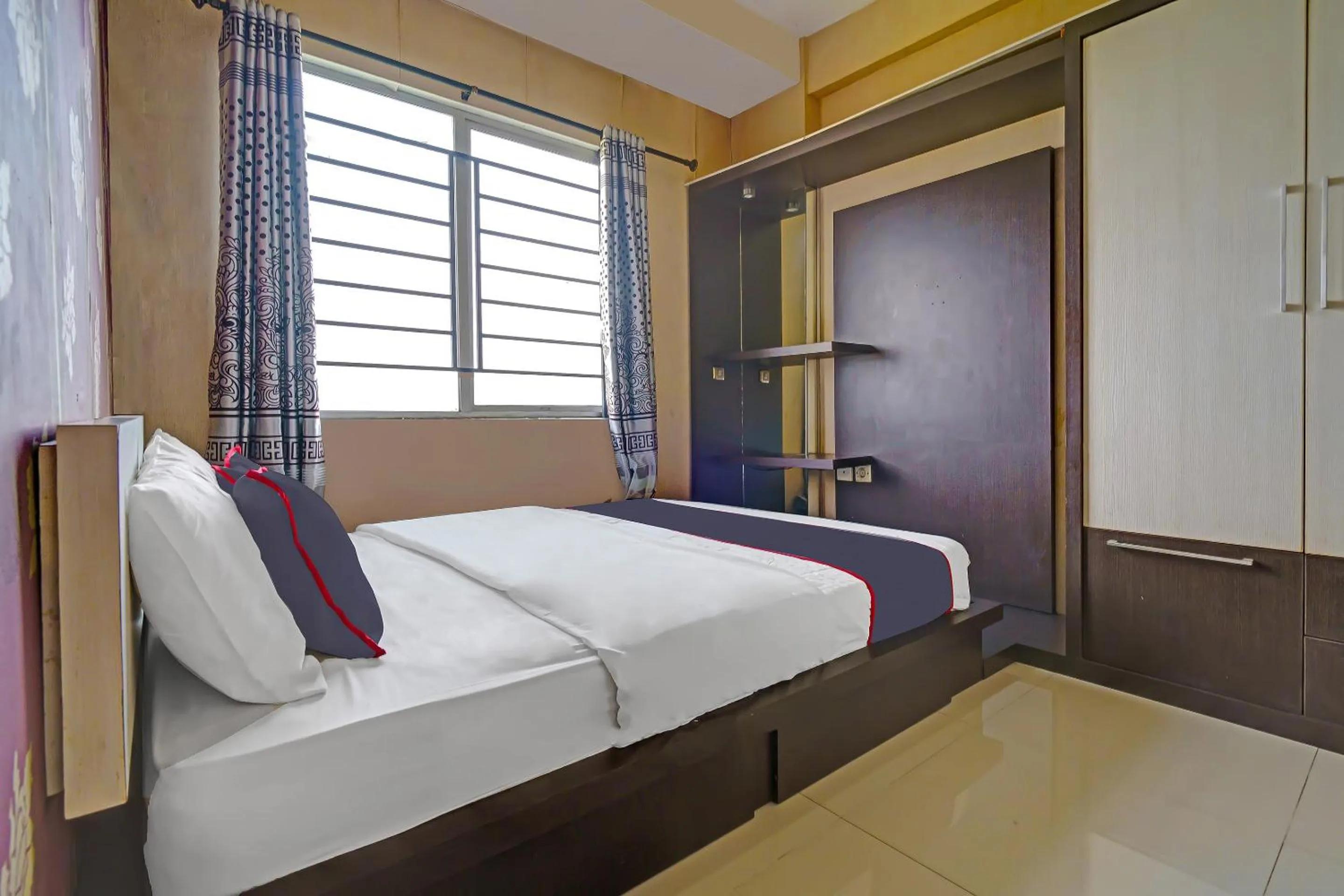 Bedroom in OYO Life 92774 The Edge Apartment By My Home