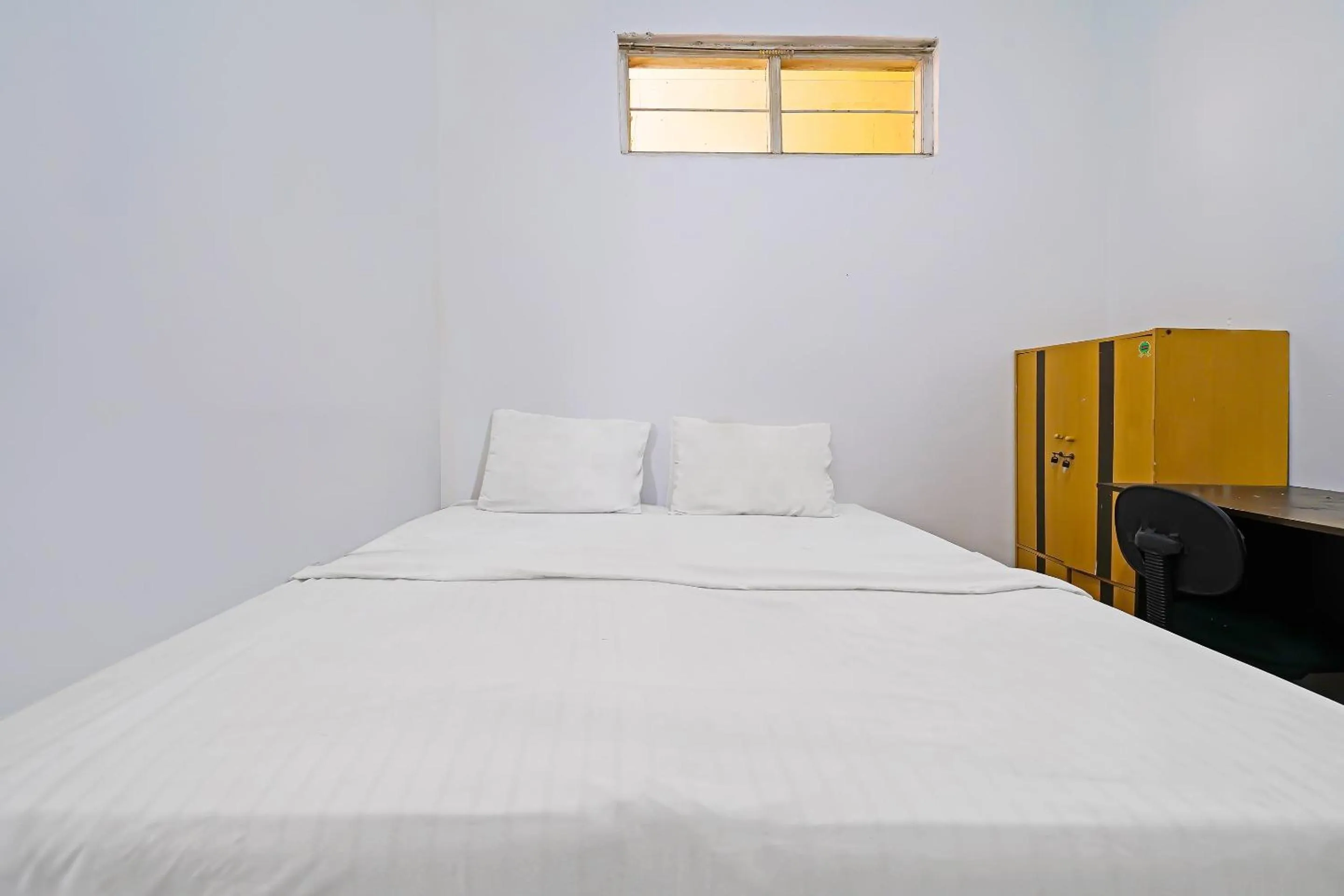 Bedroom, Bed in OYO Life 92835 Maya Adipuri