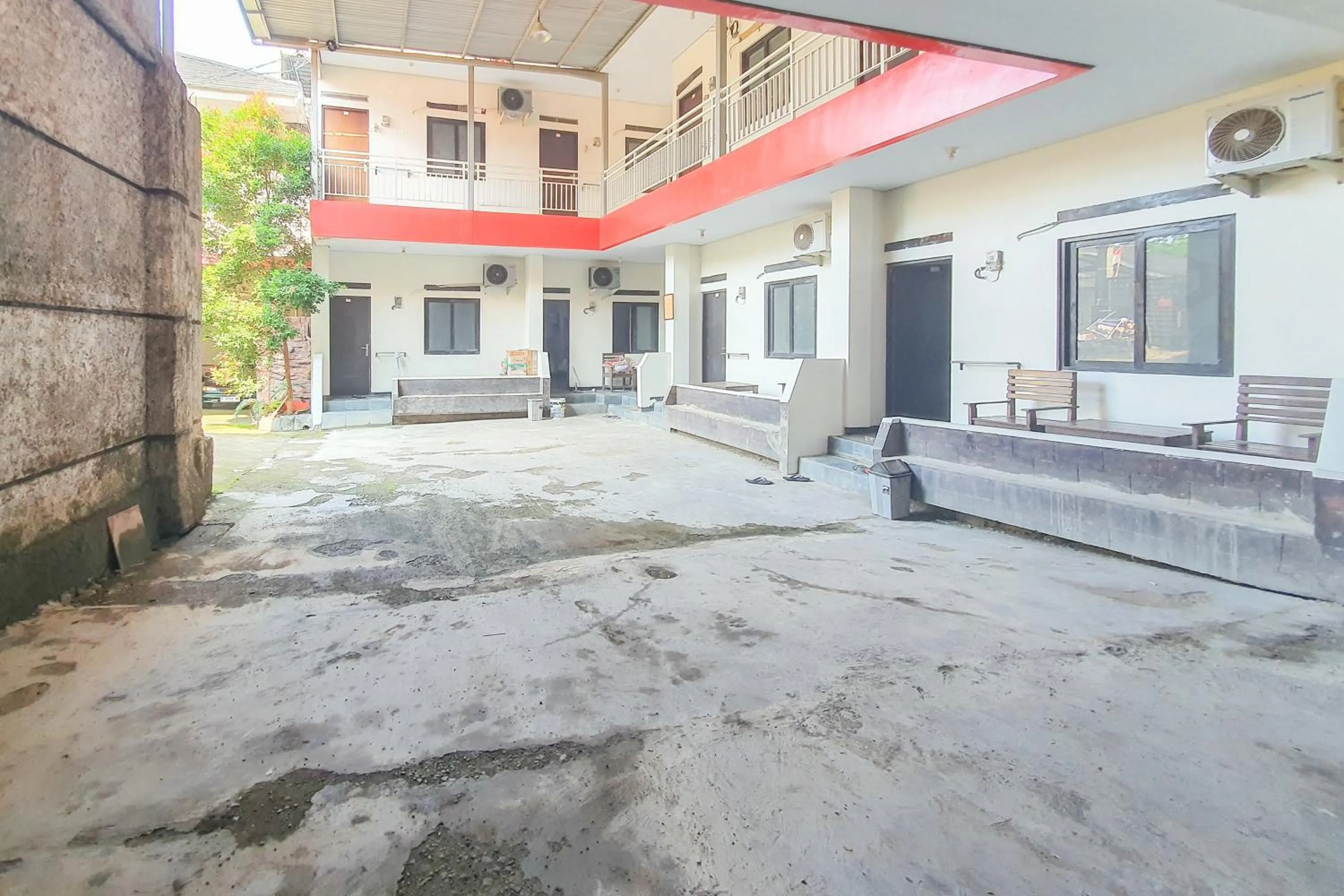 Property building in RedDoorz Syariah near Universitas Muhammadiyah Cirebon