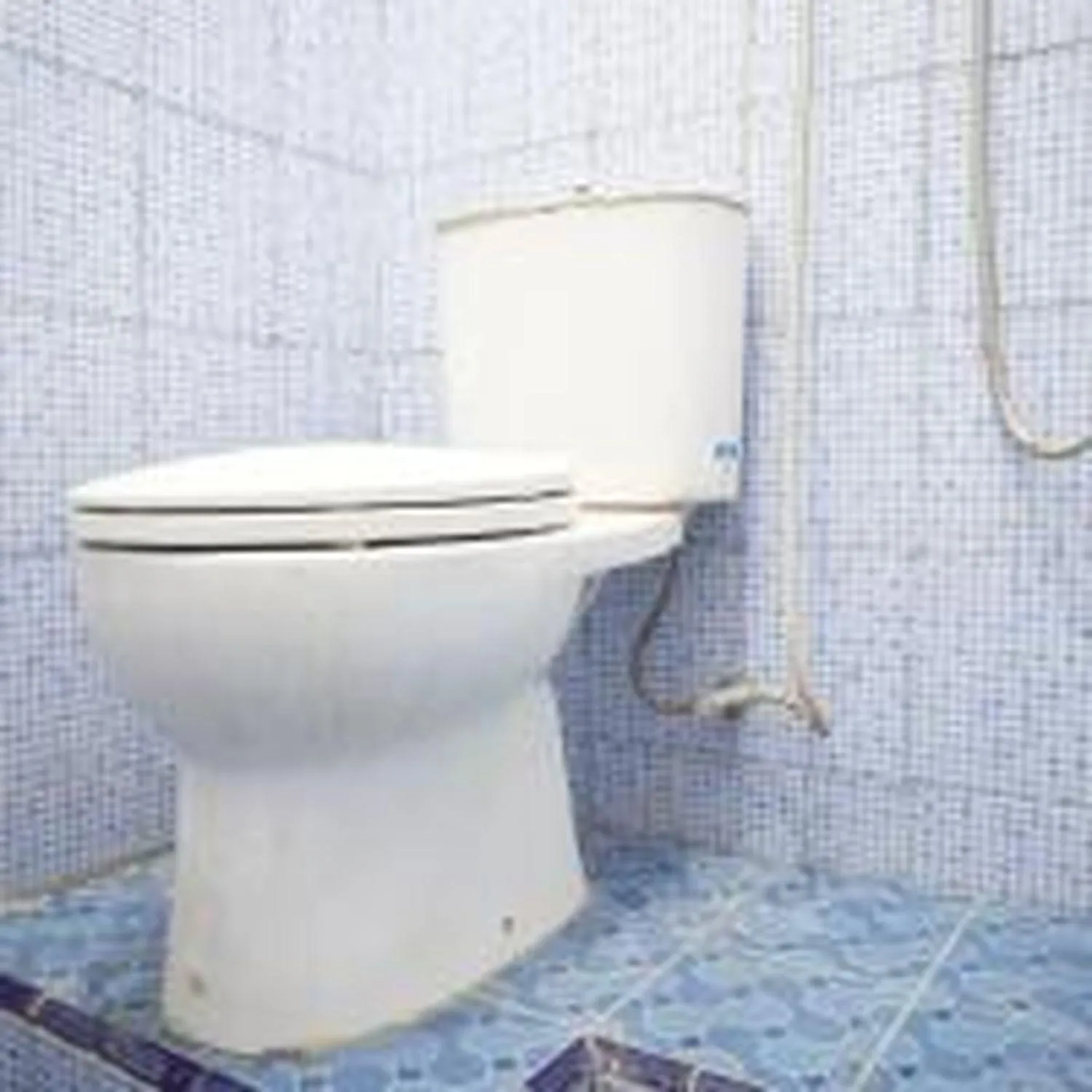 Bathroom in OYO Life 92886 Rumah Nyaman Radhika 2 Syariah