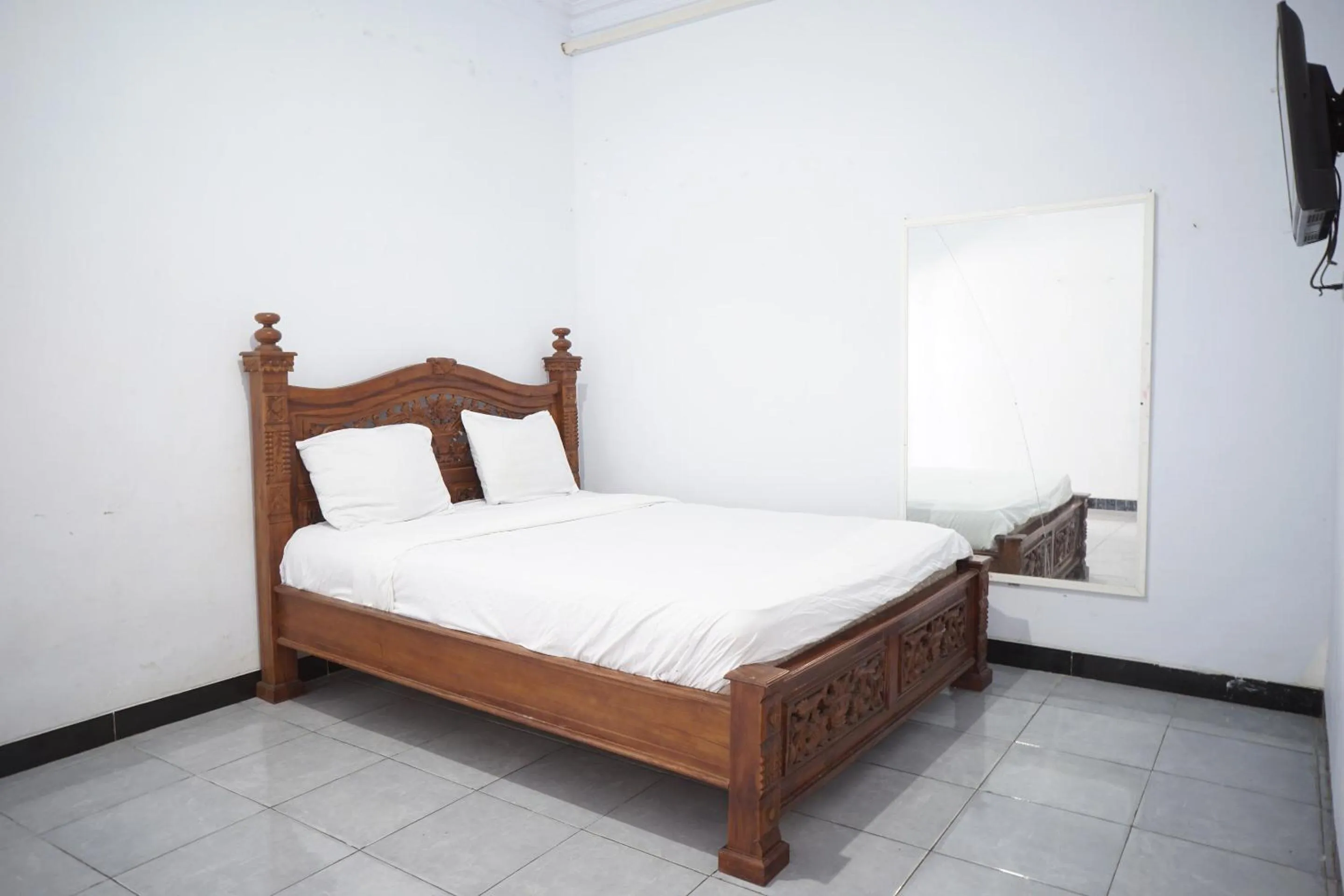 Bedroom, Bed in OYO Life 92886 Rumah Nyaman Radhika 2 Syariah
