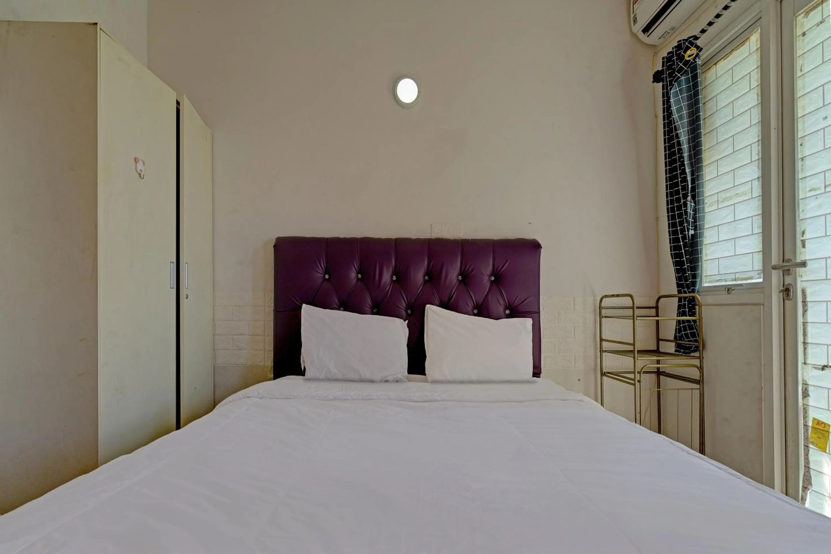 Bedroom, Bed in OYO Life 92898 Apartement Buah Batu Park By Yuliam