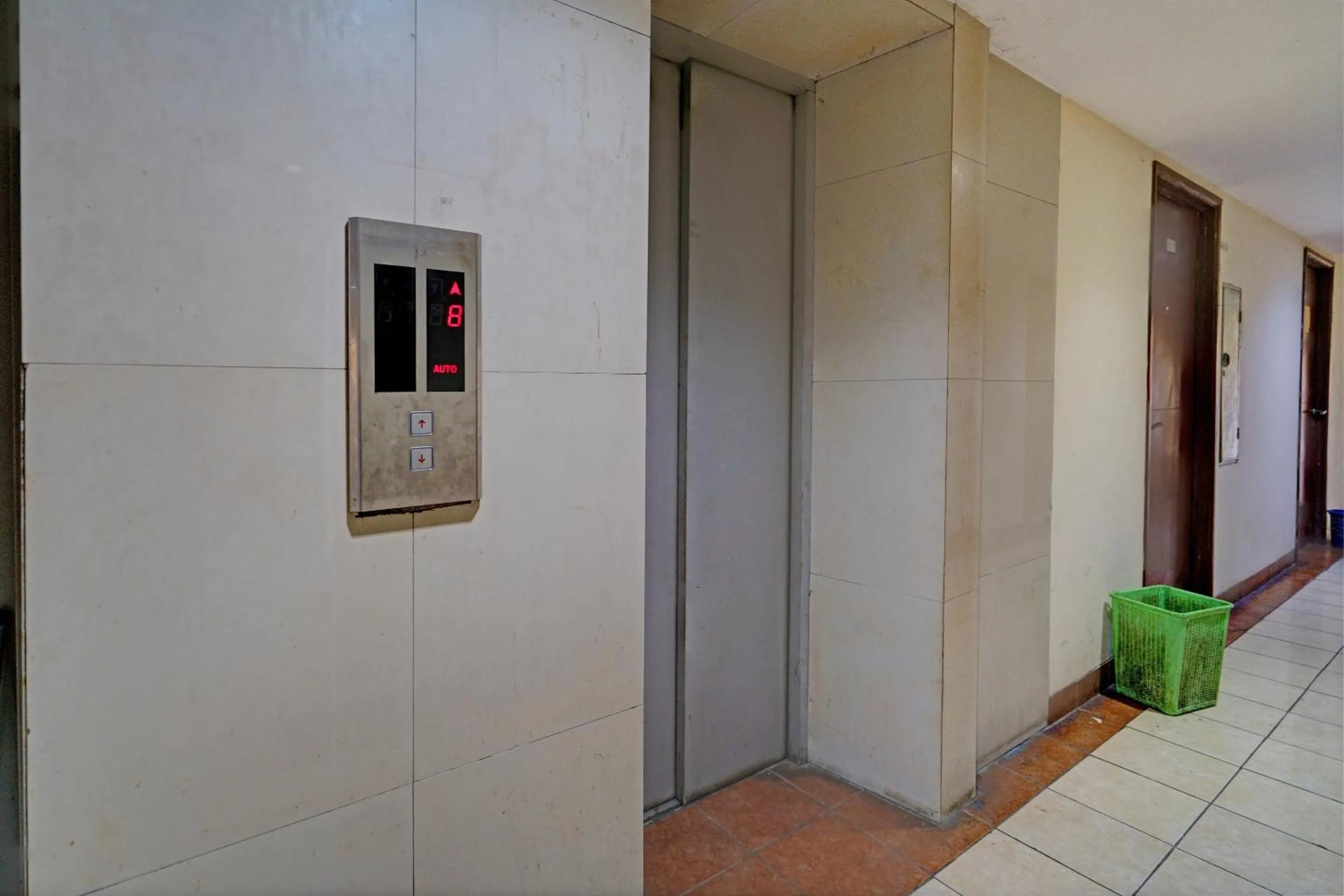 Lobby or reception in OYO Life 92898 Apartement Buah Batu Park By Yuliam