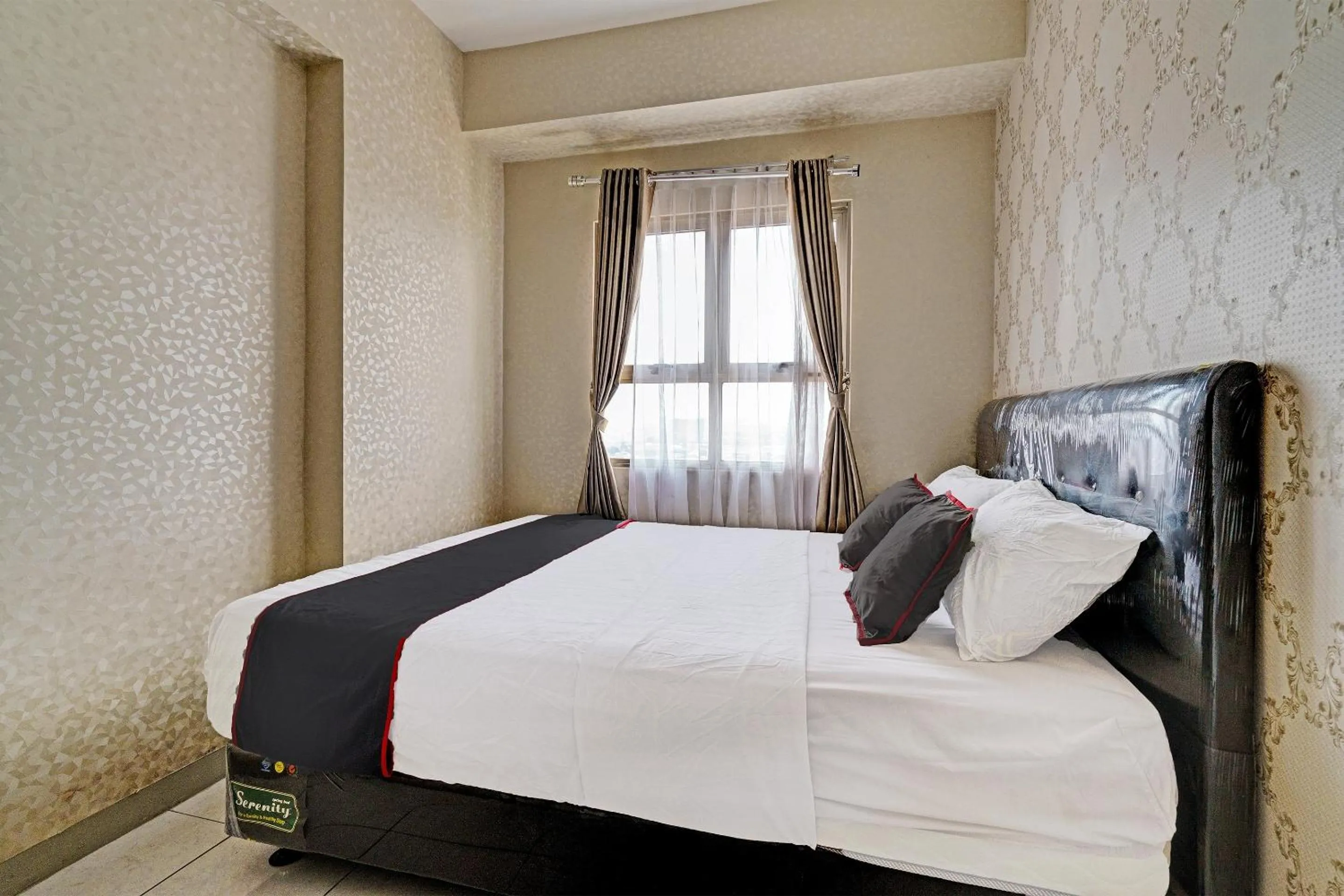 Bedroom, Bed in OYO Life 92548 M-square Apartment By Lins Pro