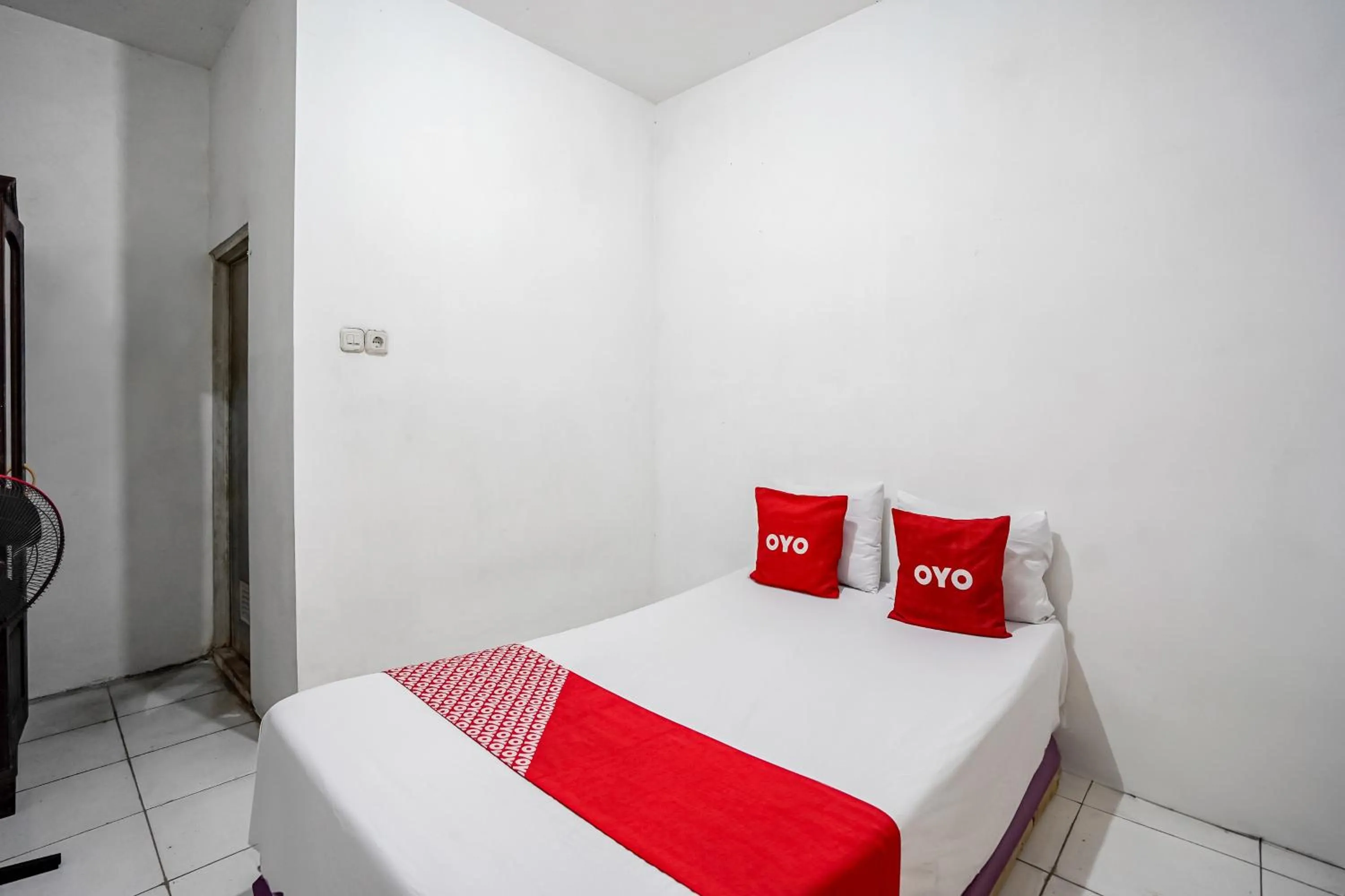 Bedroom, Bed in OYO Life 93009 Griya Nautika Sedati