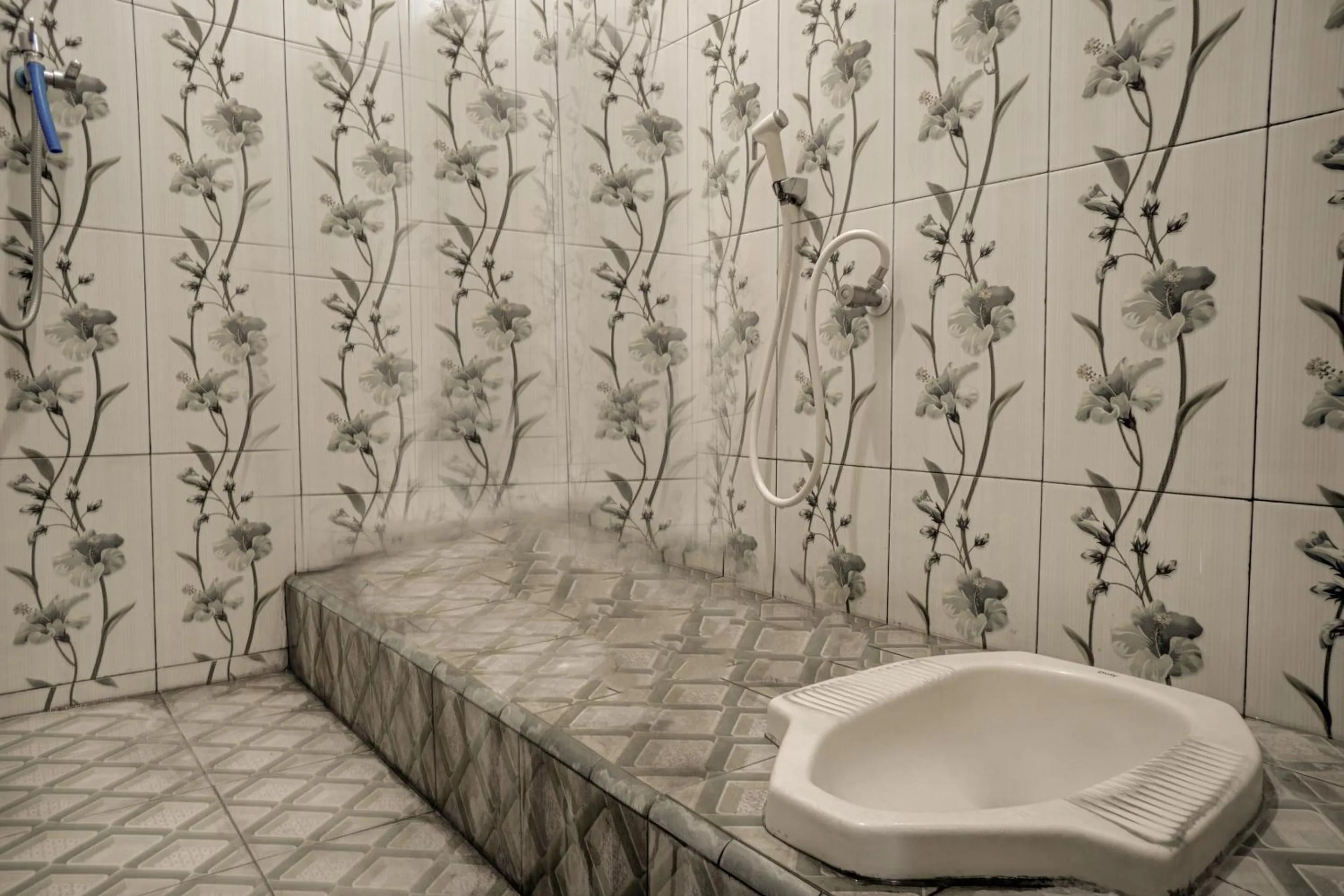 Bathroom in OYO Life 92922 Kost Bu Mala 1 Syariah