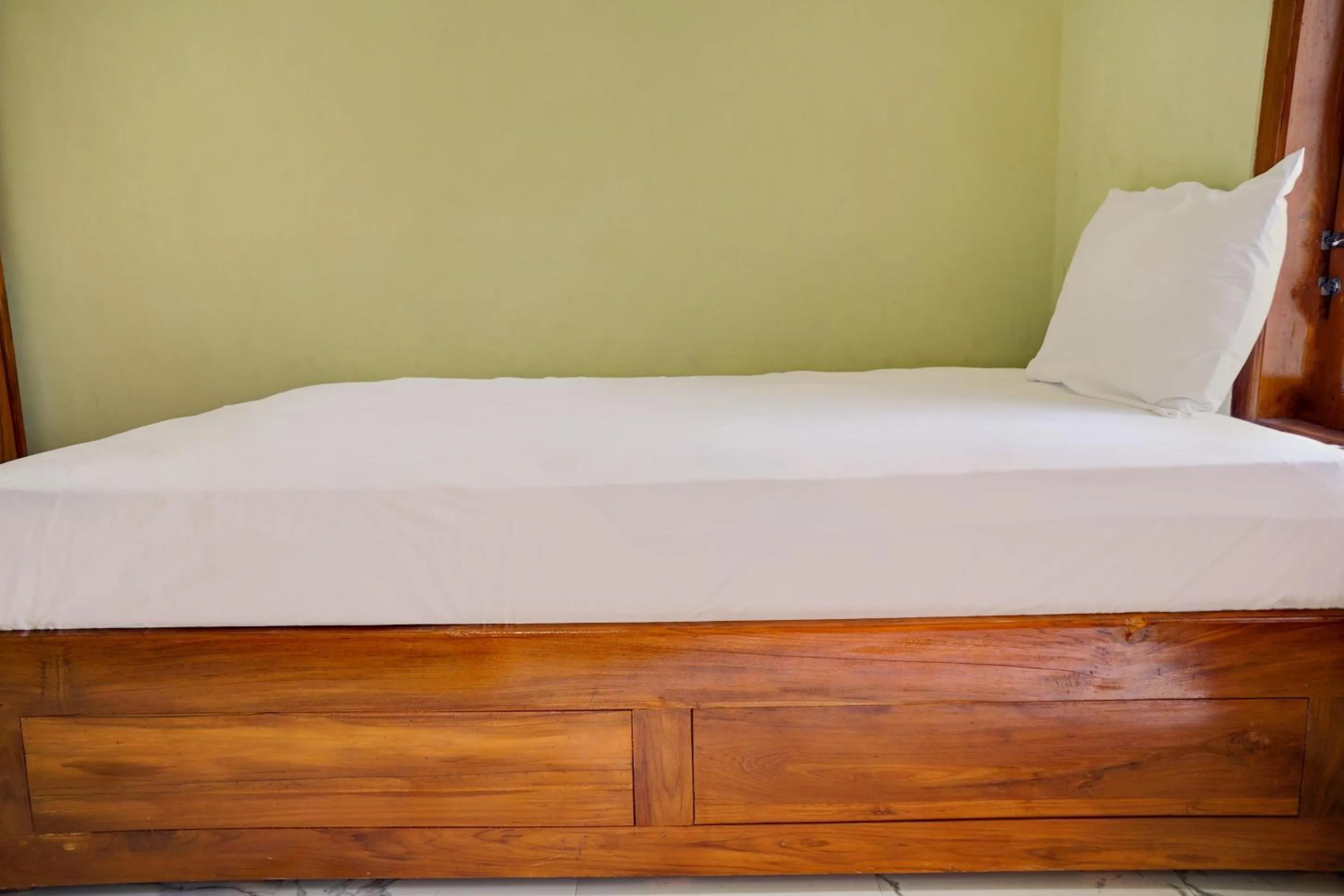 Bedroom, Bed in OYO Life 92922 Kost Bu Mala 1 Syariah