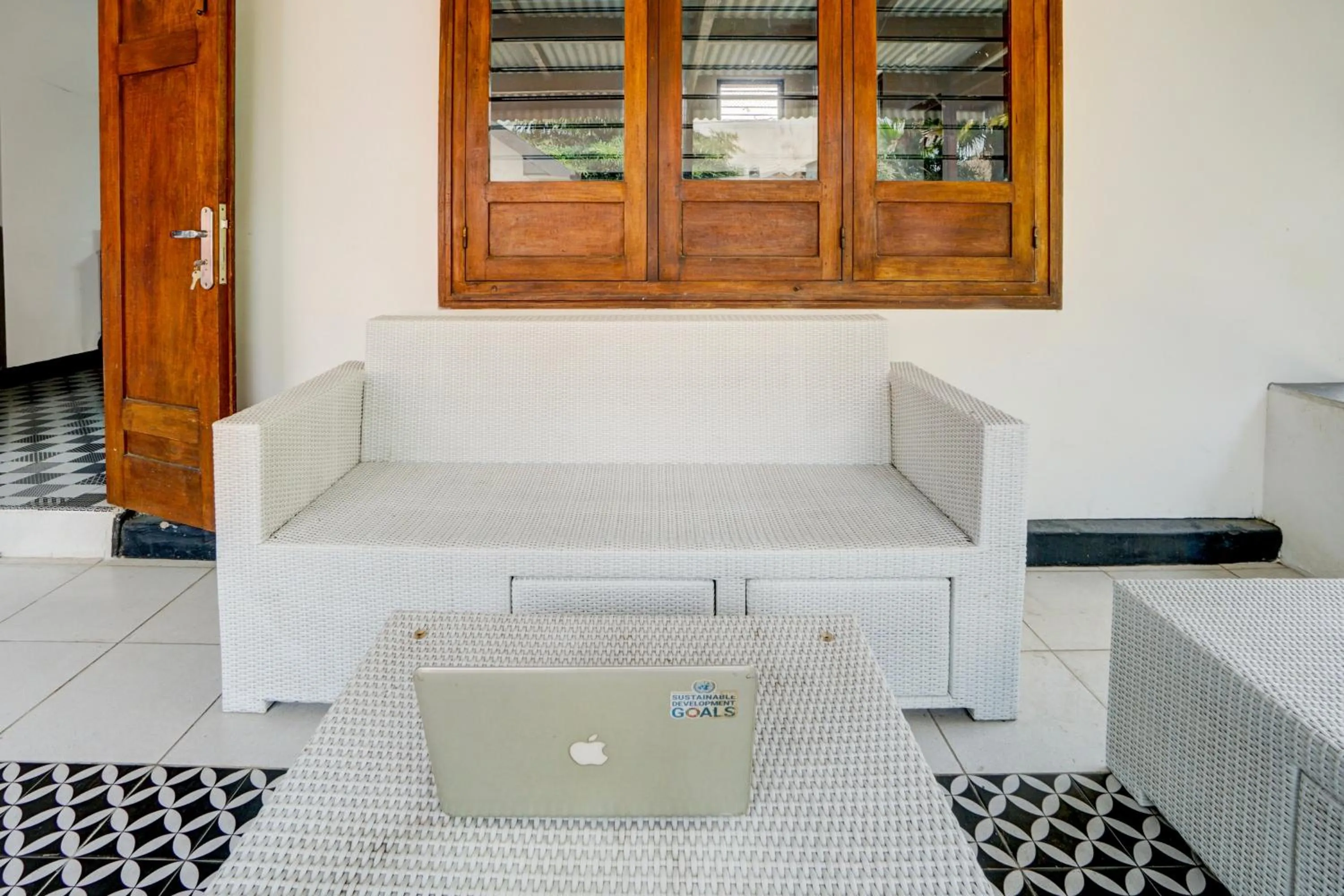 Lobby or reception in SPOT ON 93014 Griya Nautika Sukodono