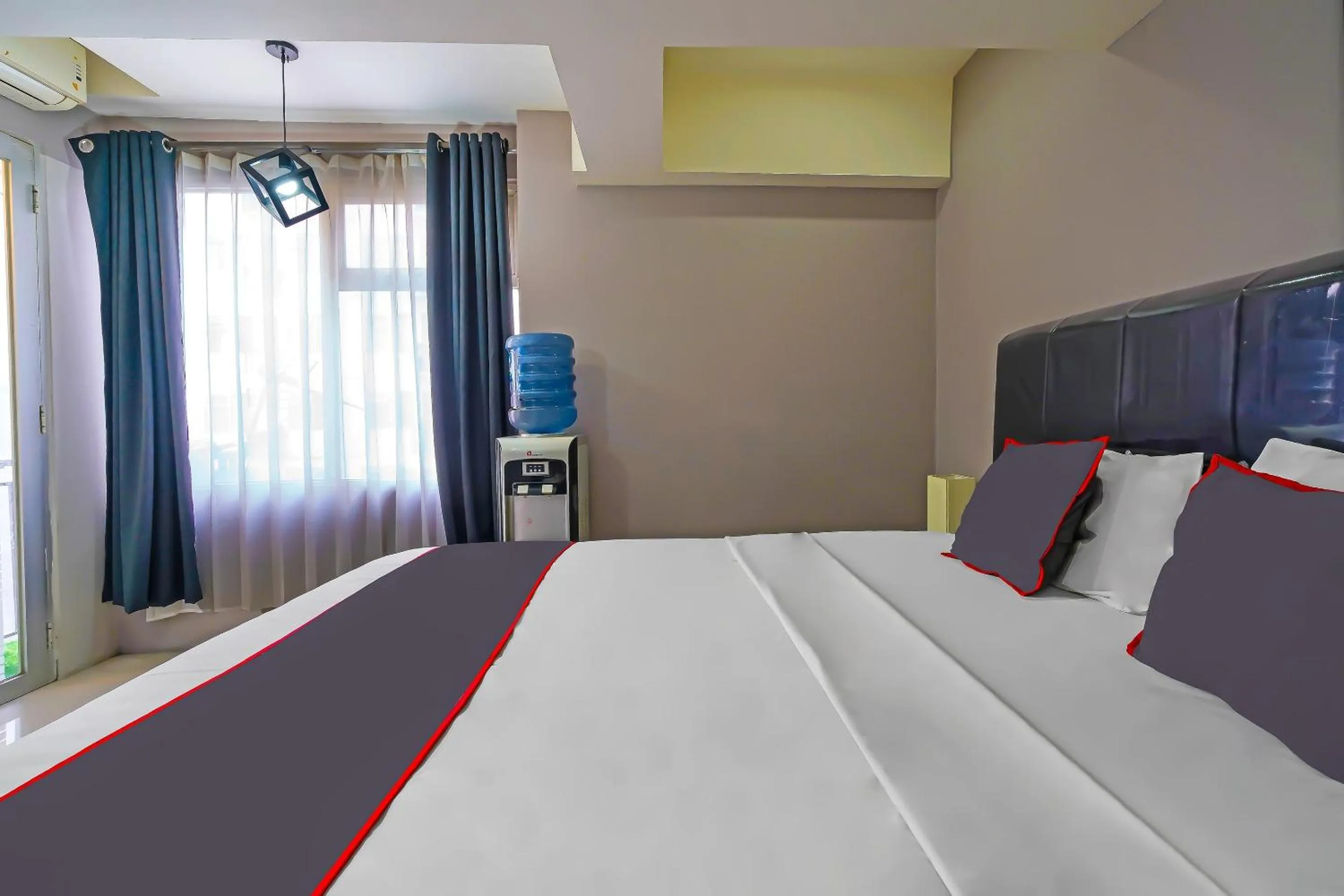 Bedroom, Bed in OYO Life 92649 Jarrdin Apartment By Glory