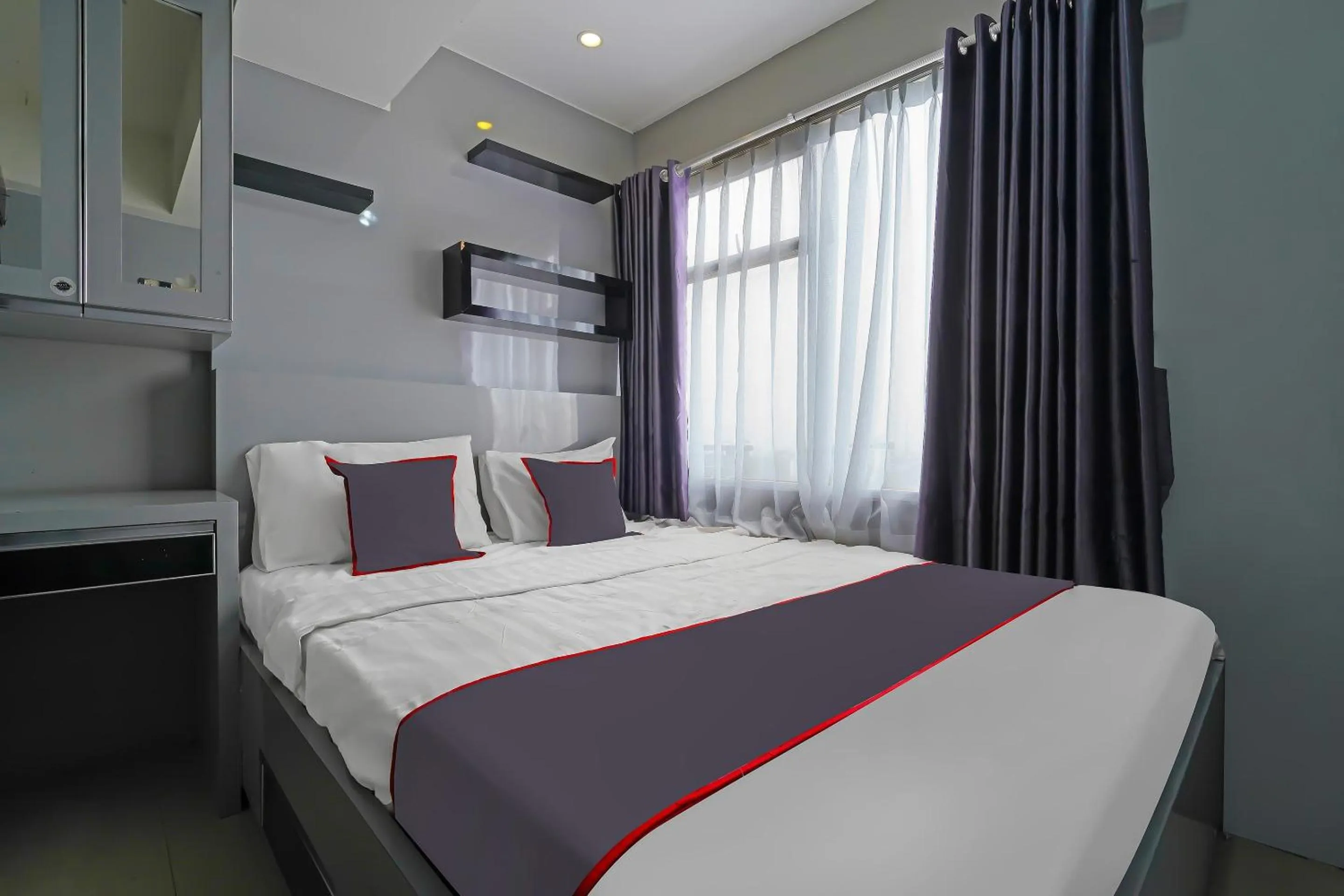 Bedroom, Bed in OYO Life 92649 Jarrdin Apartment By Glory