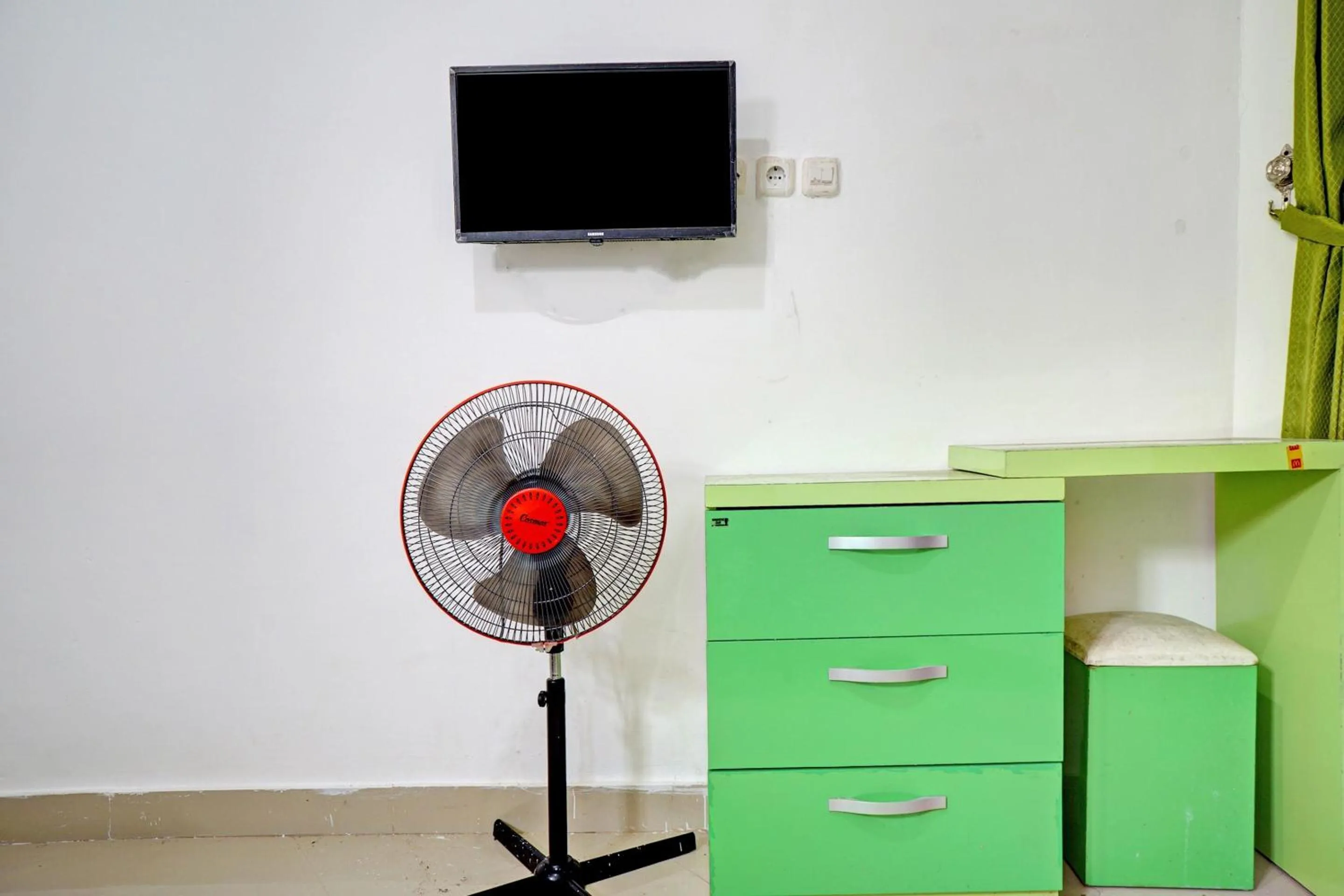 Bedroom in OYO Life 92919 Kost Wijaya Kusuma Lake Syariah