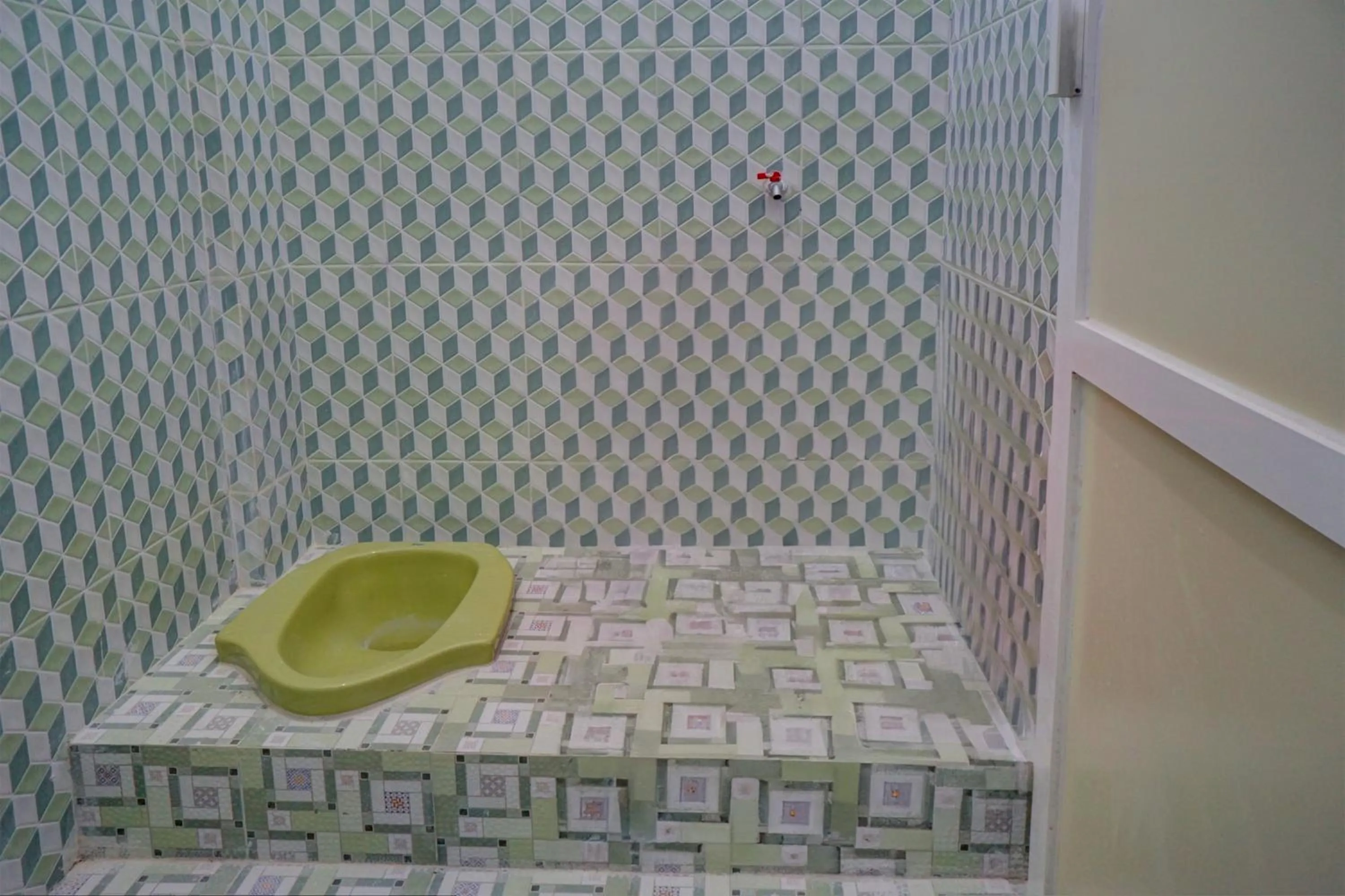 Bathroom, Bed in OYO Life 92918 Rumah Kost Arrahma Syariah