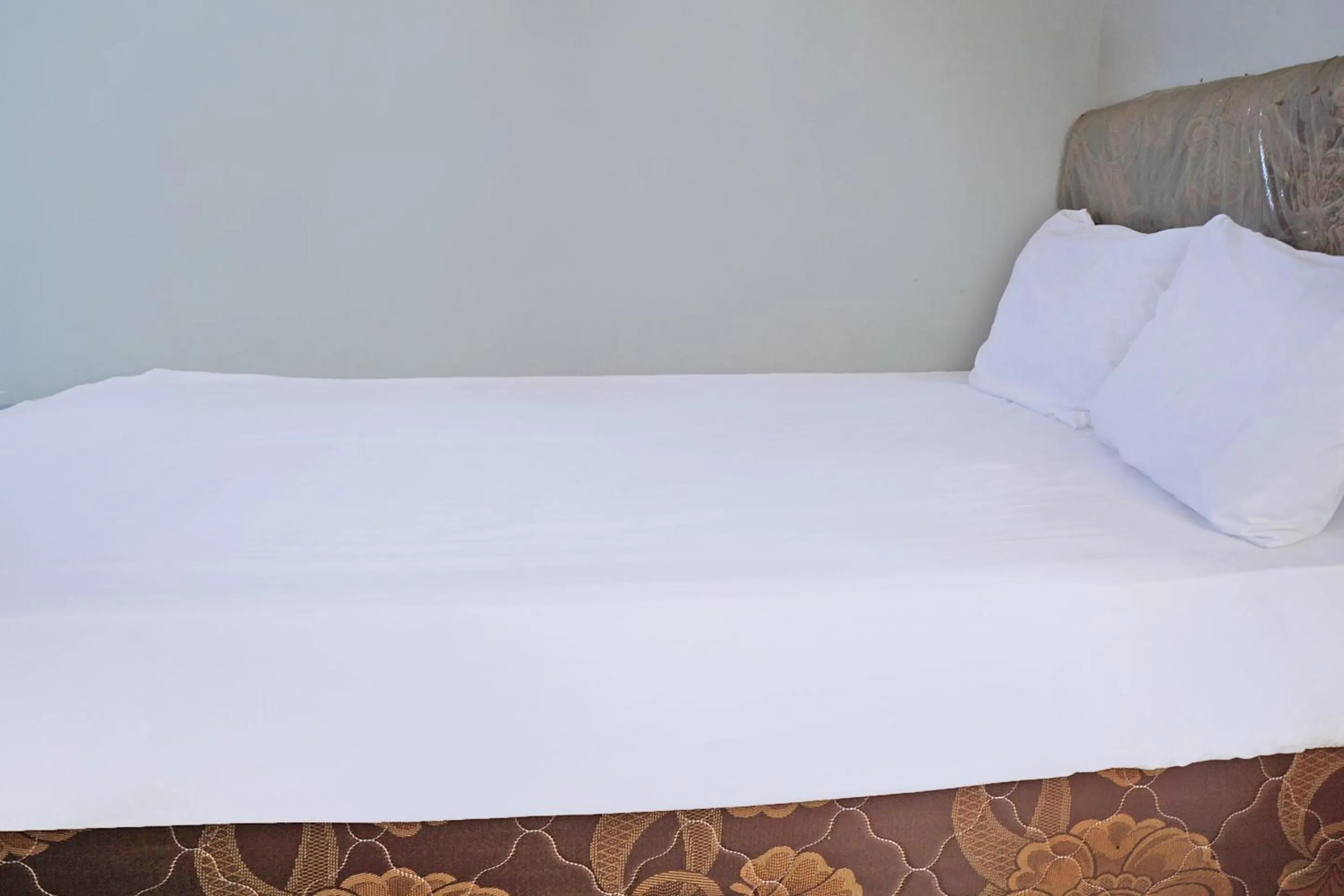 Bedroom, Bed in OYO Life 92915 Duta Amnan Syariah