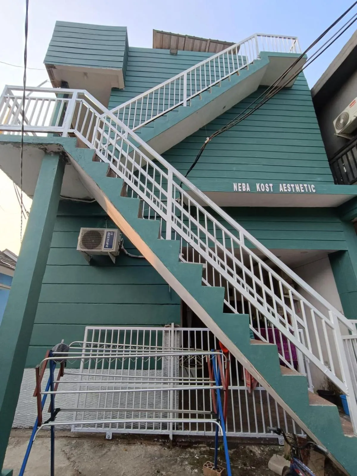 Facade/entrance in OYO Life 92977 Neba Kost Aesthetic