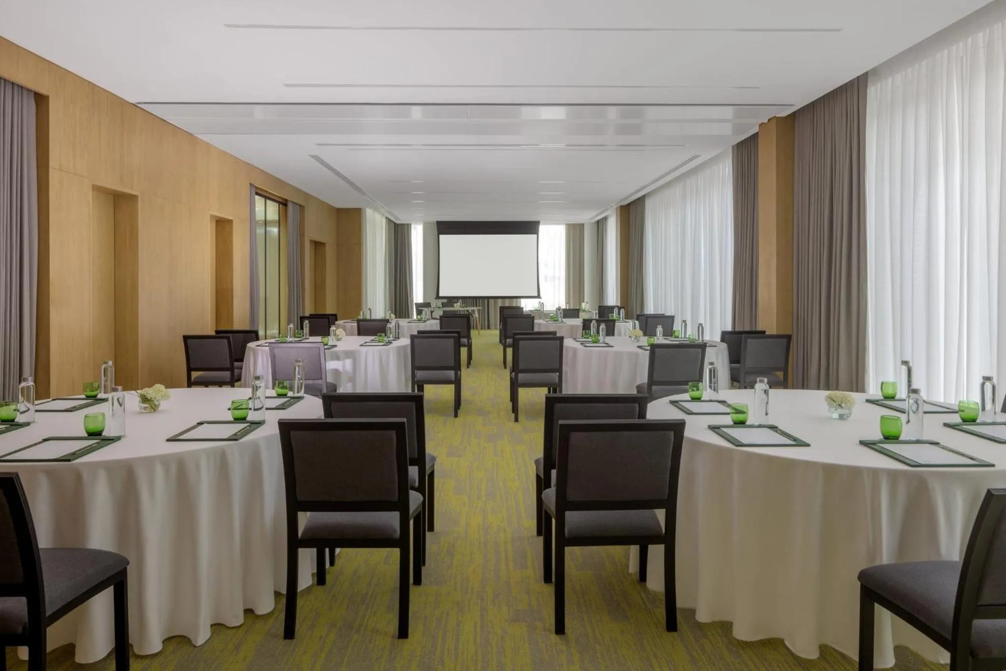 Meeting/conference room in Holiday Inn Dubai Business Bay by IHG