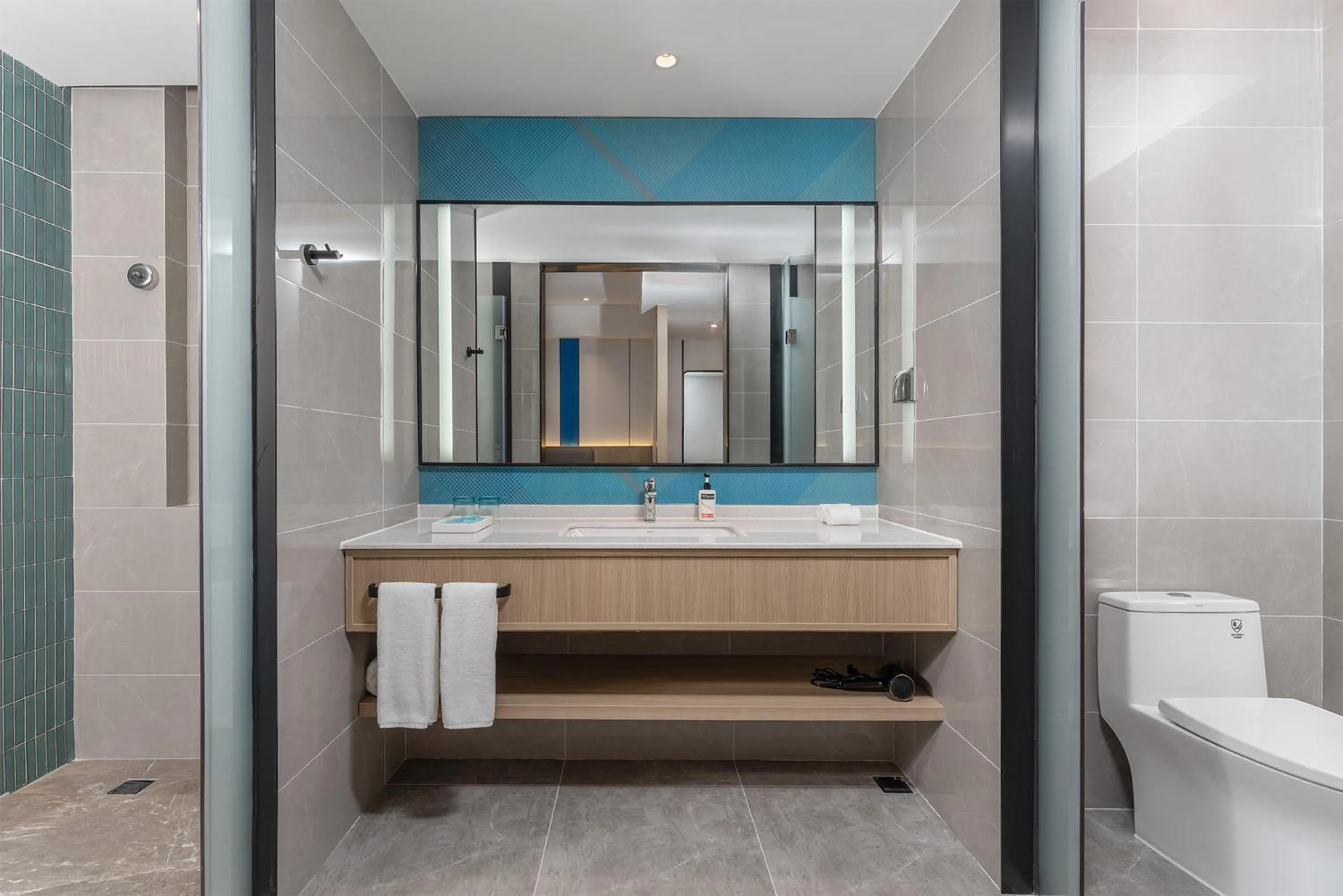 Toilet in Holiday Inn Express Wenchang by IHG