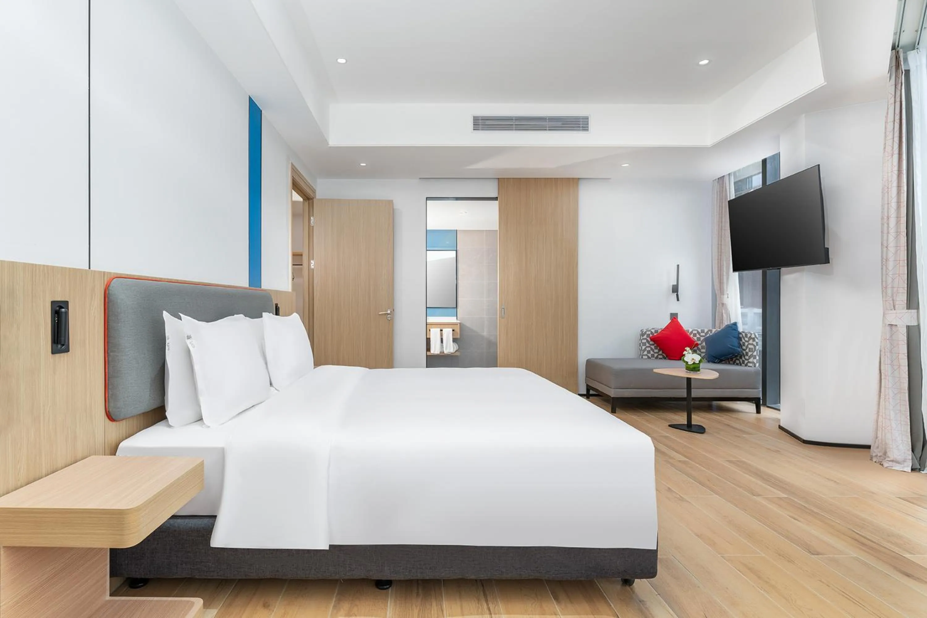 Bedroom, Bed in Holiday Inn Express Wenchang by IHG