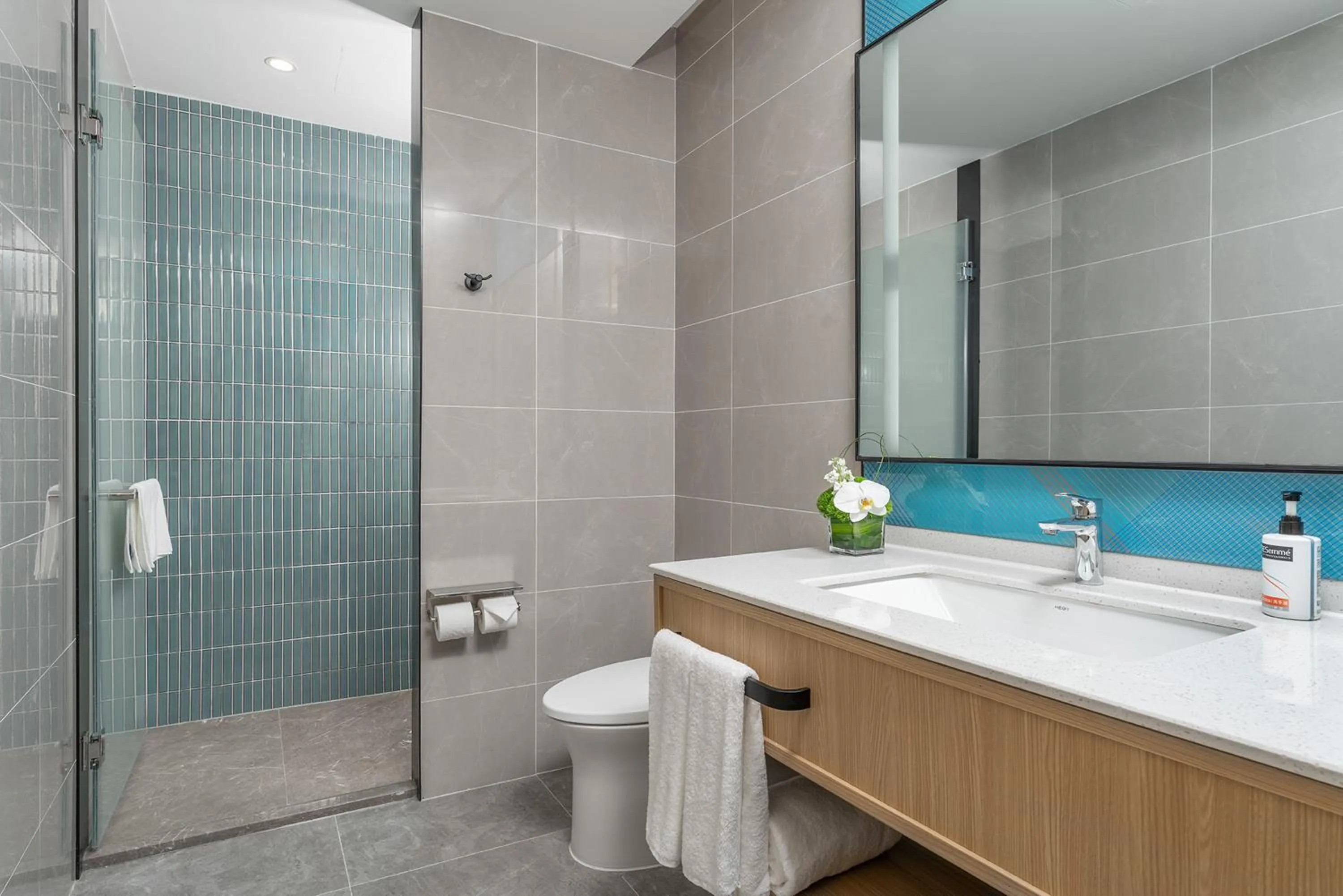 Toilet in Holiday Inn Express Wenchang by IHG