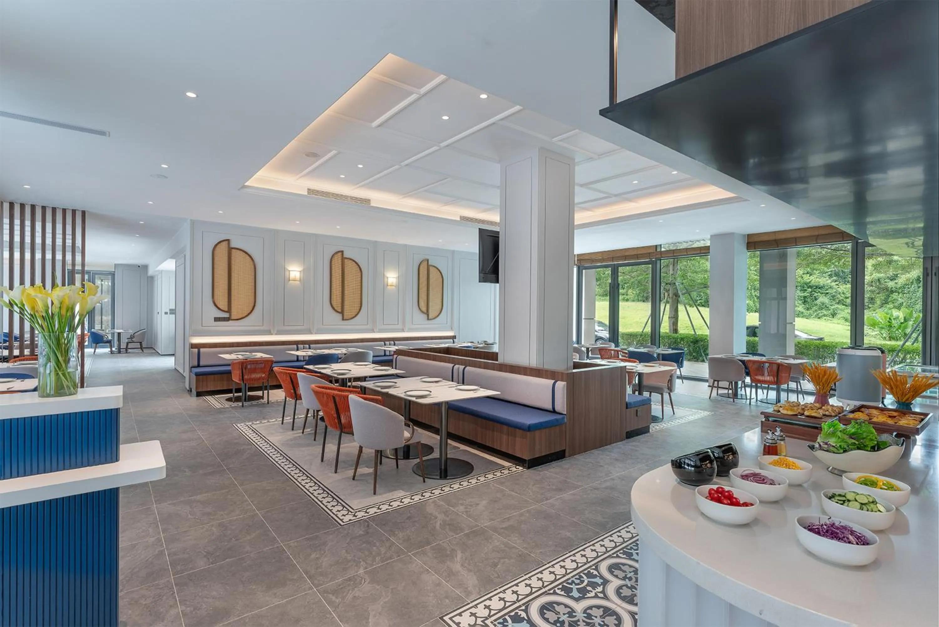 Restaurant/places to eat in Holiday Inn Express Wenchang by IHG