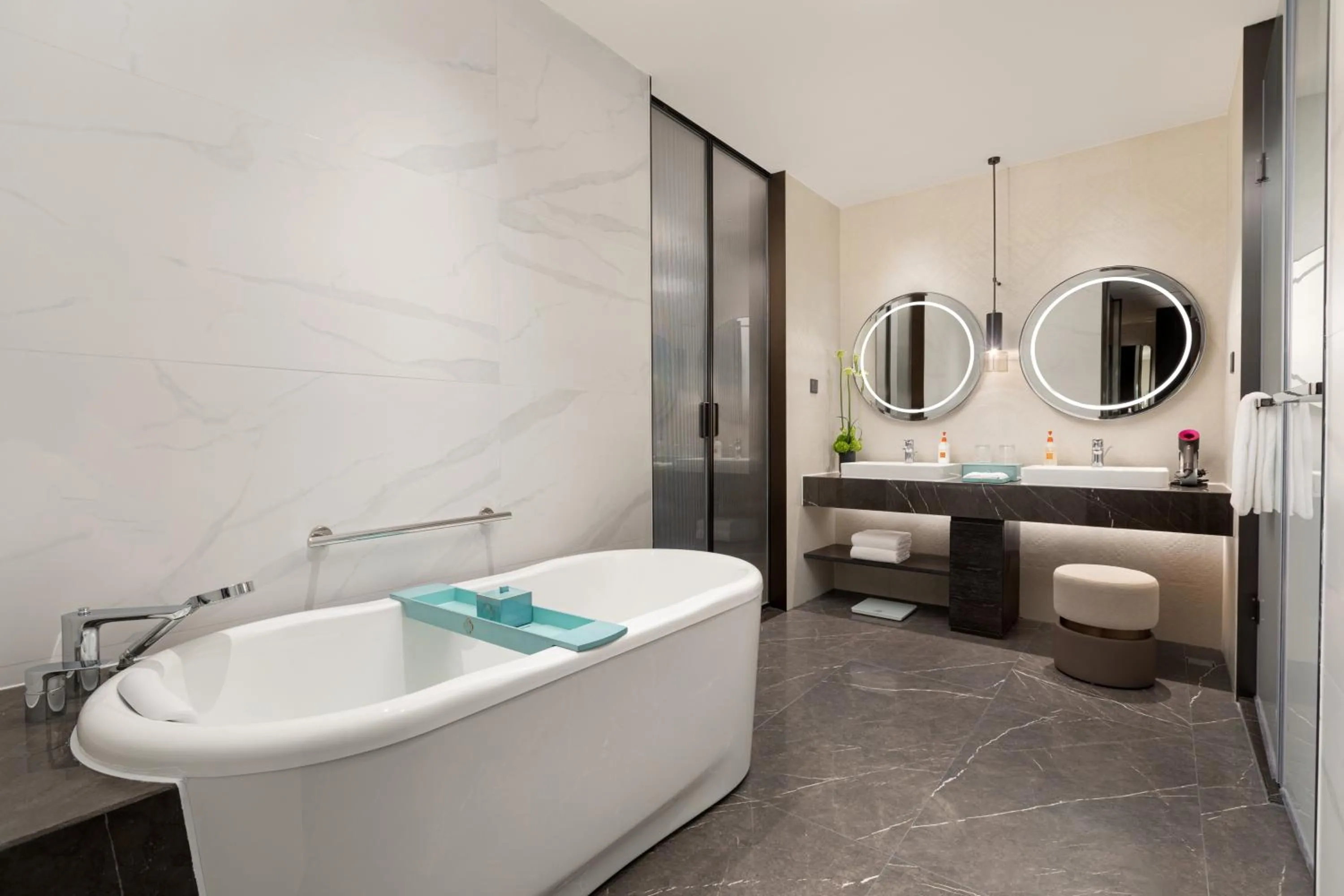 Bath in Crowne Plaza Jiangmen Binjiang by IHG