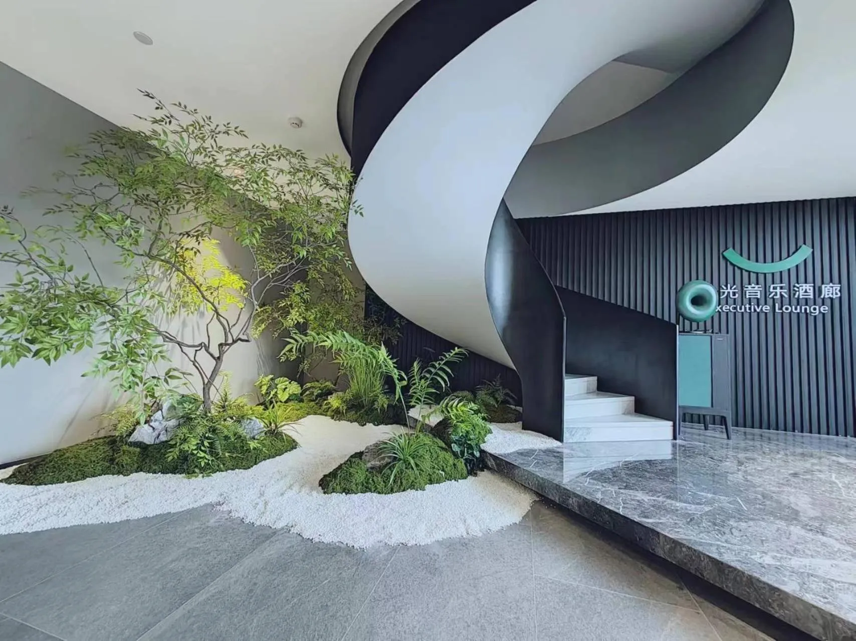 Property building in Holiday Inn Tongxiang