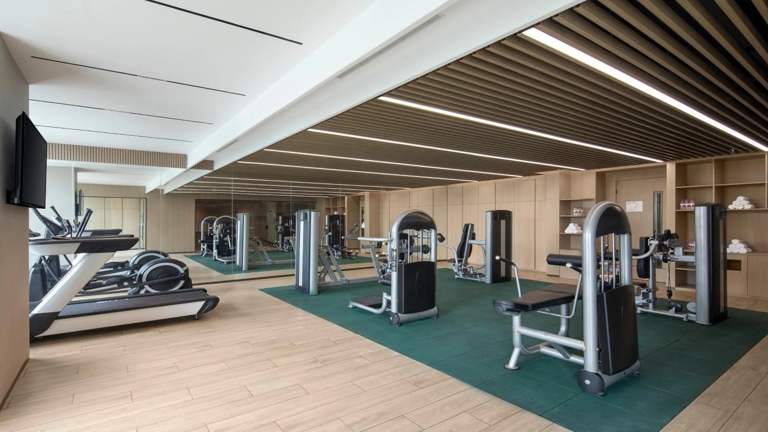 Property building in Holiday Inn Tongxiang