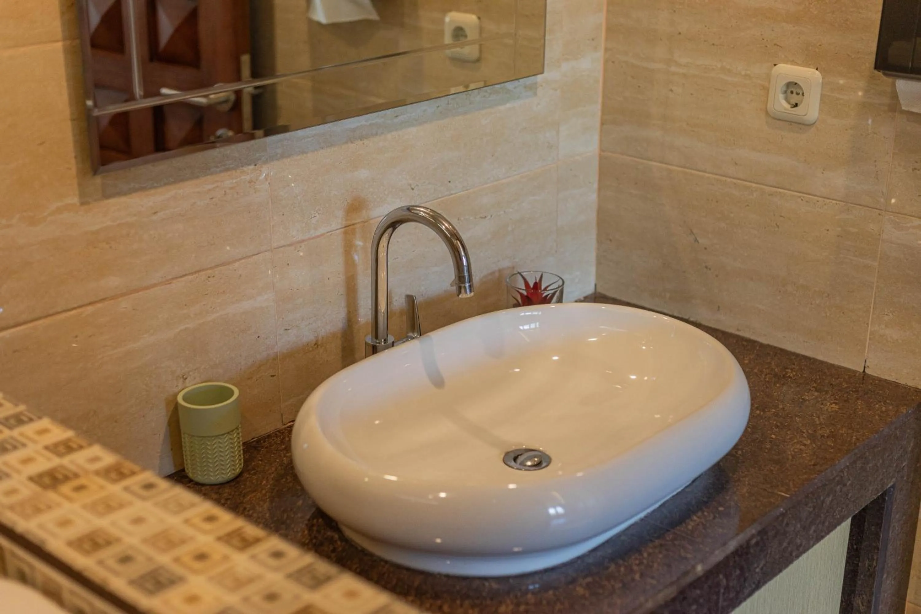 Toilet in Lavender - Taman Tanda