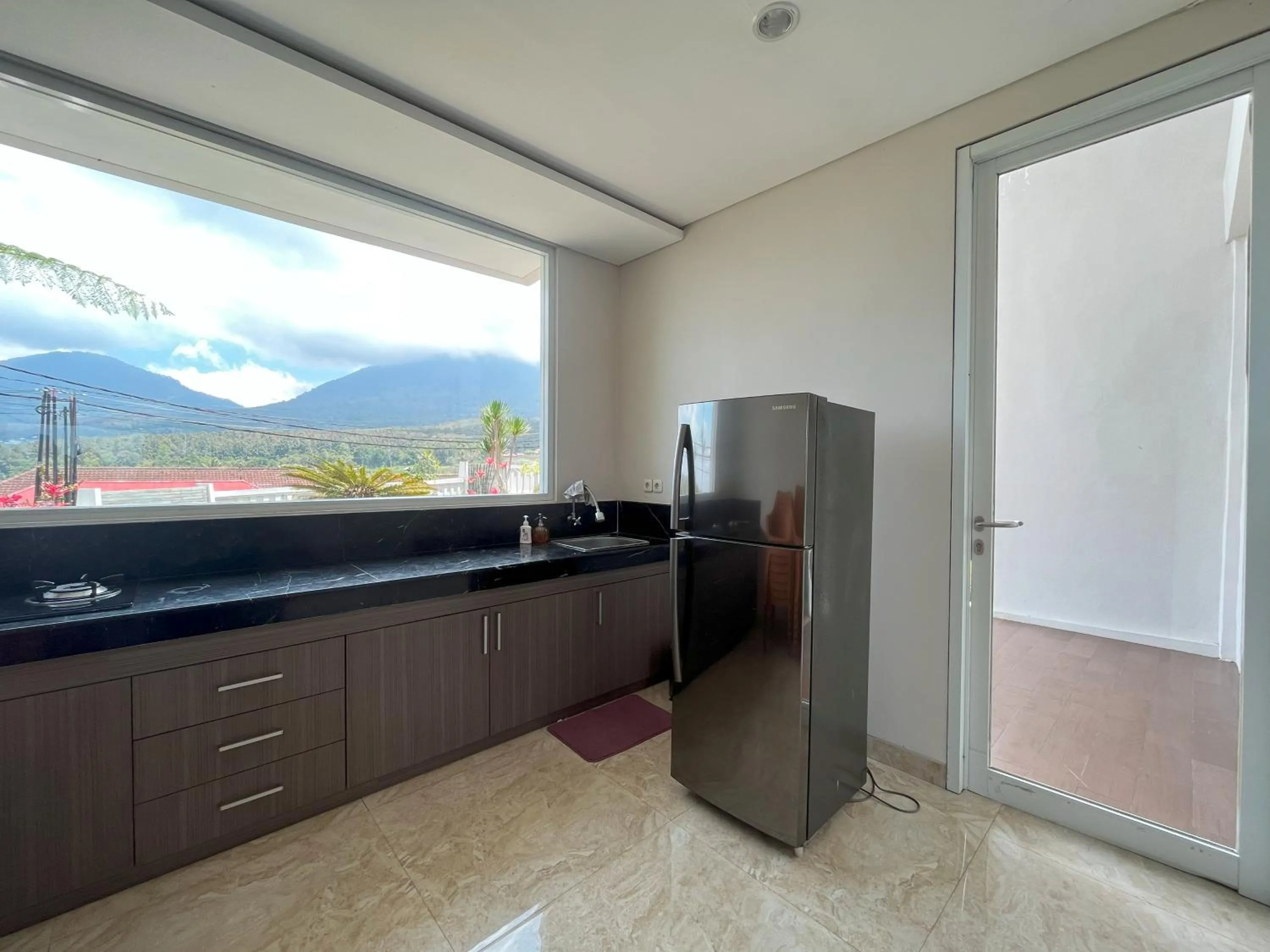 Kitchen or kitchenette in Lavender - Taman Tanda