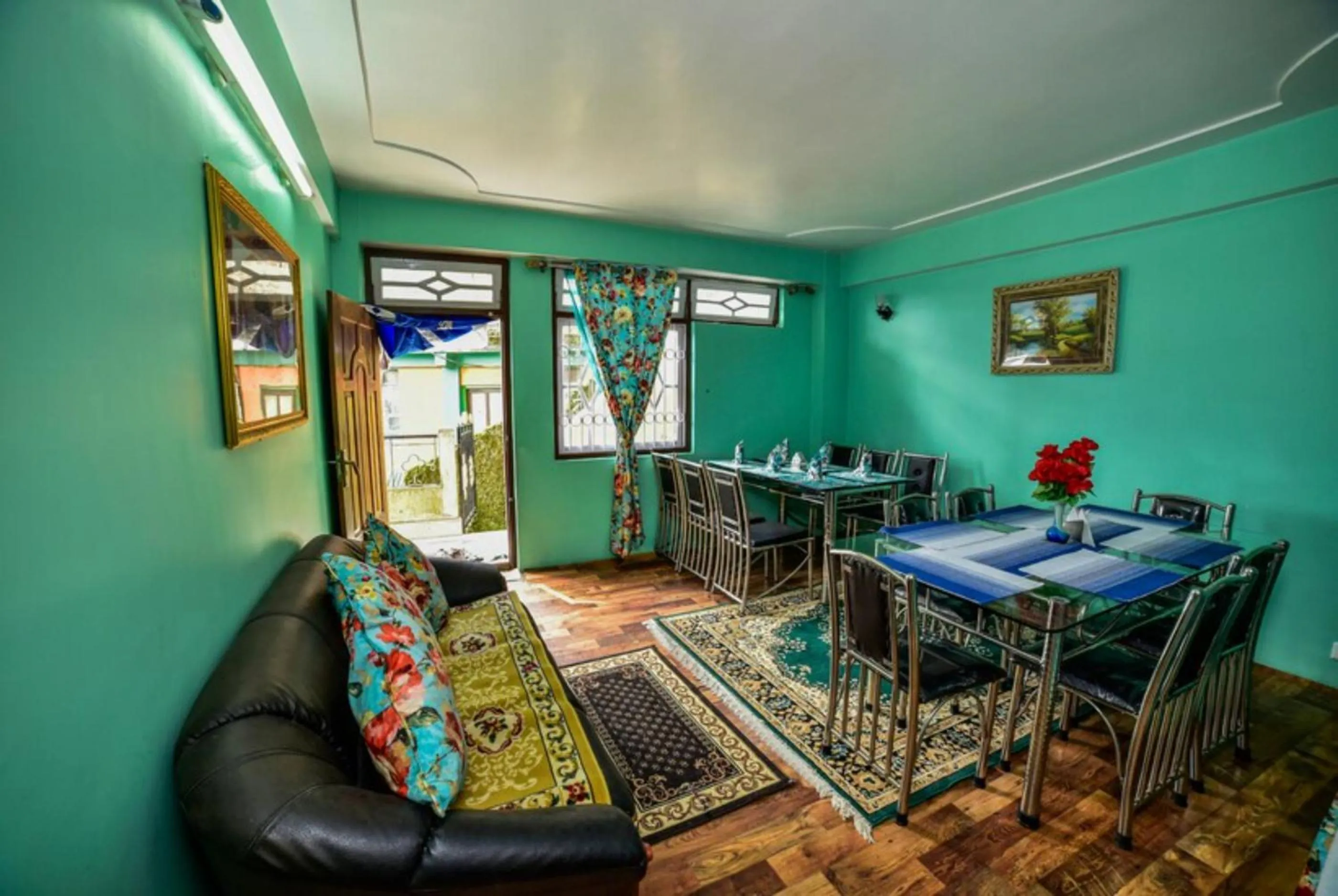 Seating area in GRG Tharbaling Homestay Darjeeling