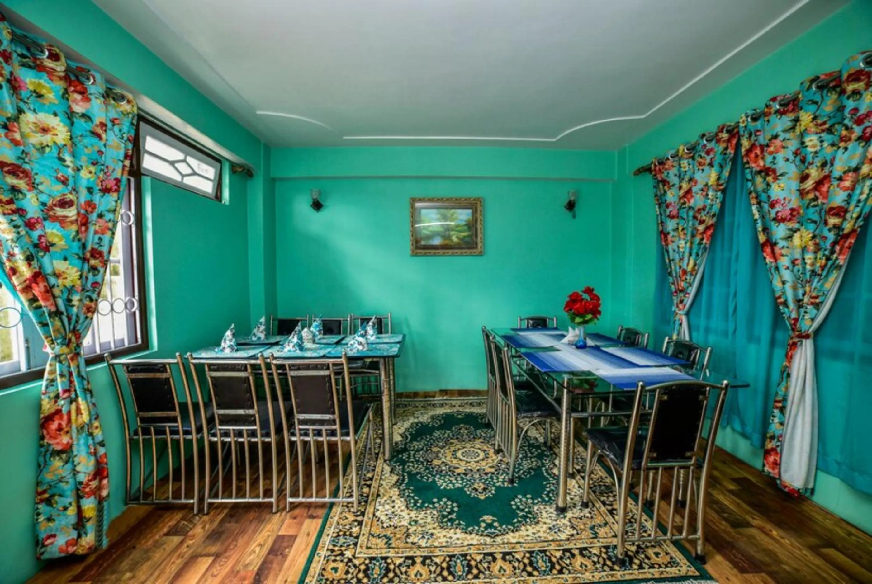 Seating area in GRG Tharbaling Homestay Darjeeling