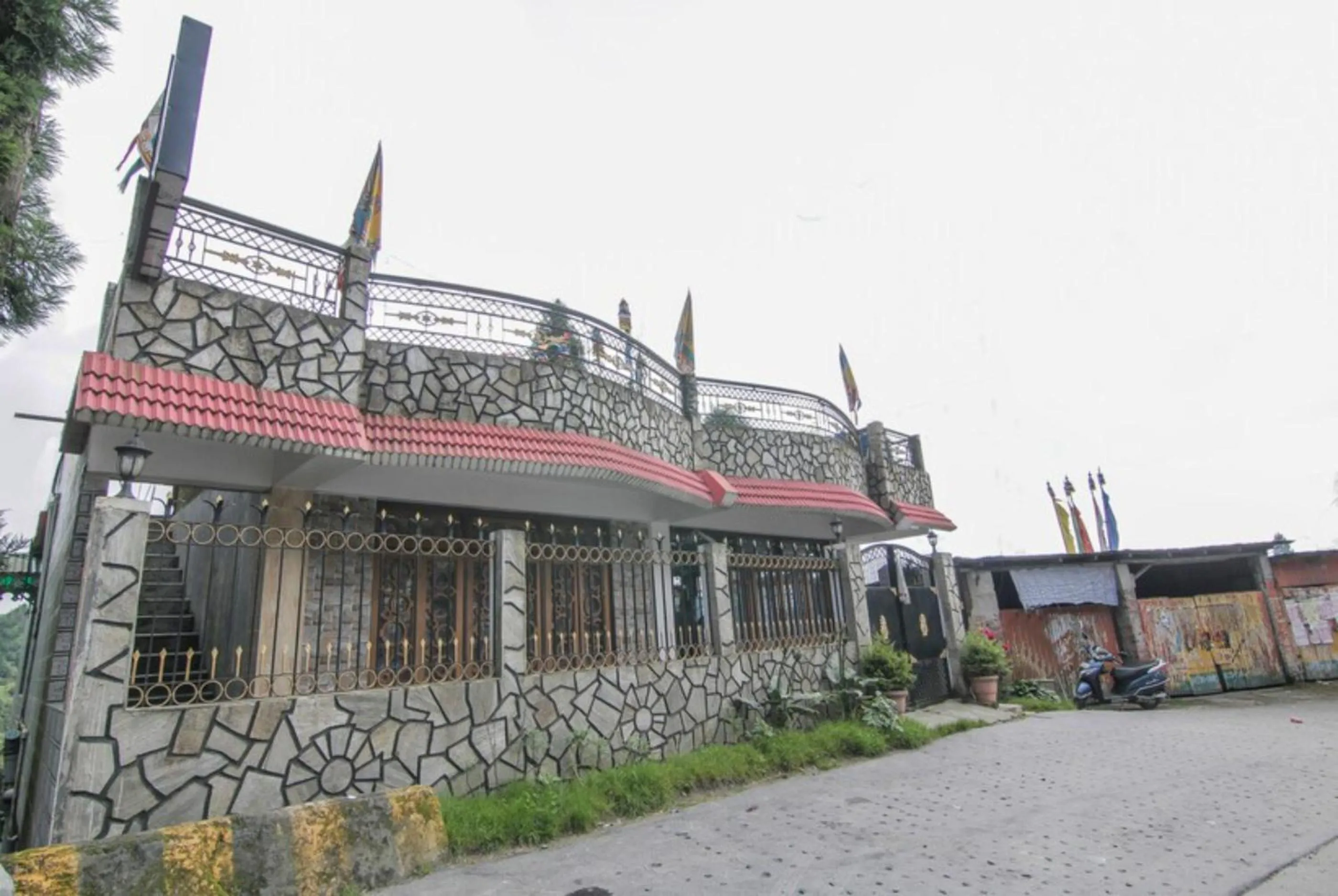 Property building in GRG Tharbaling Homestay Darjeeling