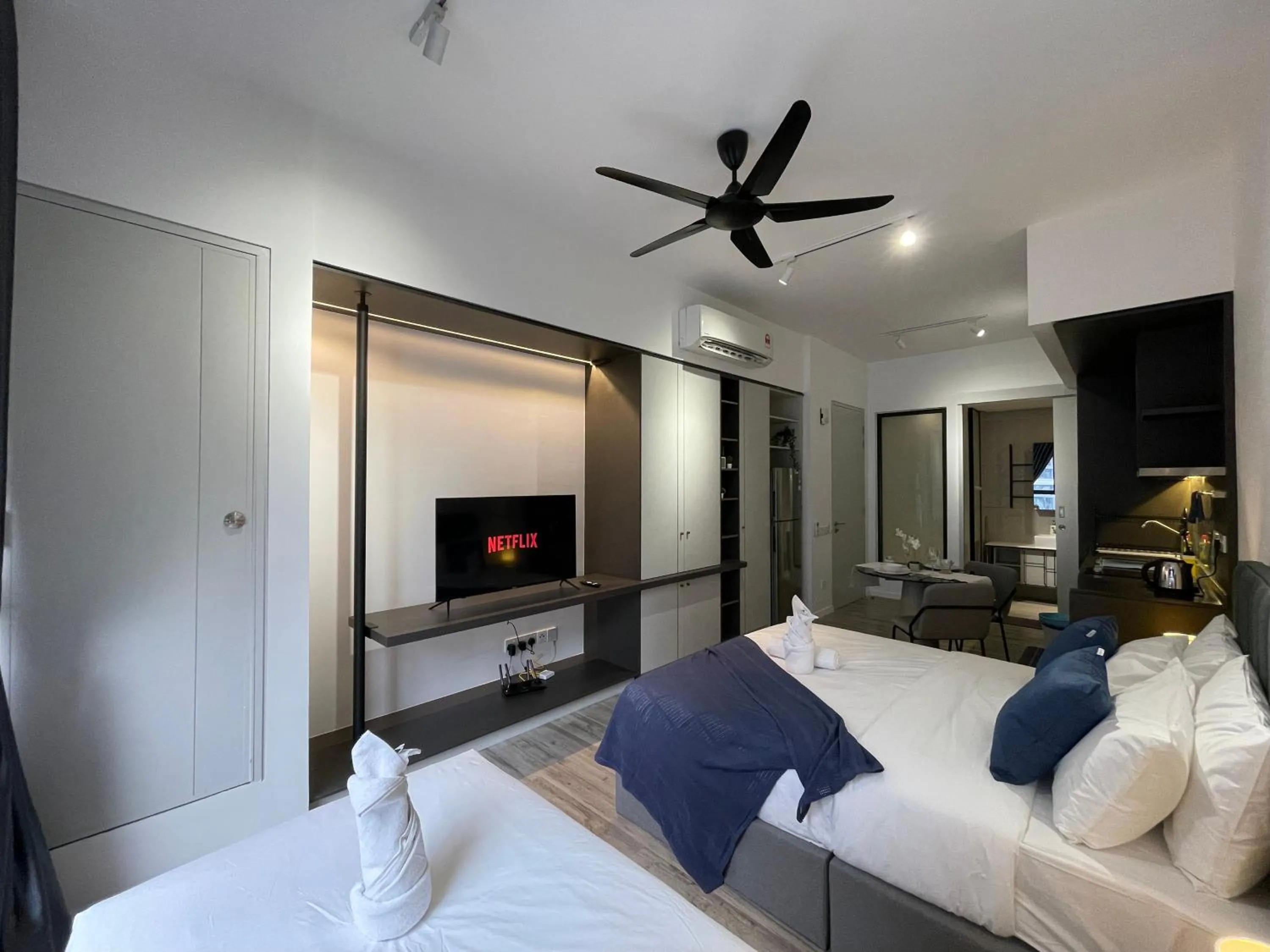 Bed in Millerz Square by KL Minsu